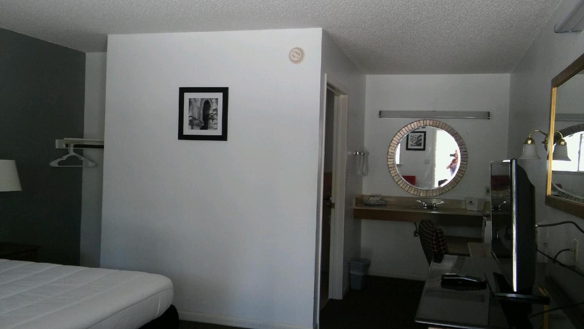 The Oak Motel