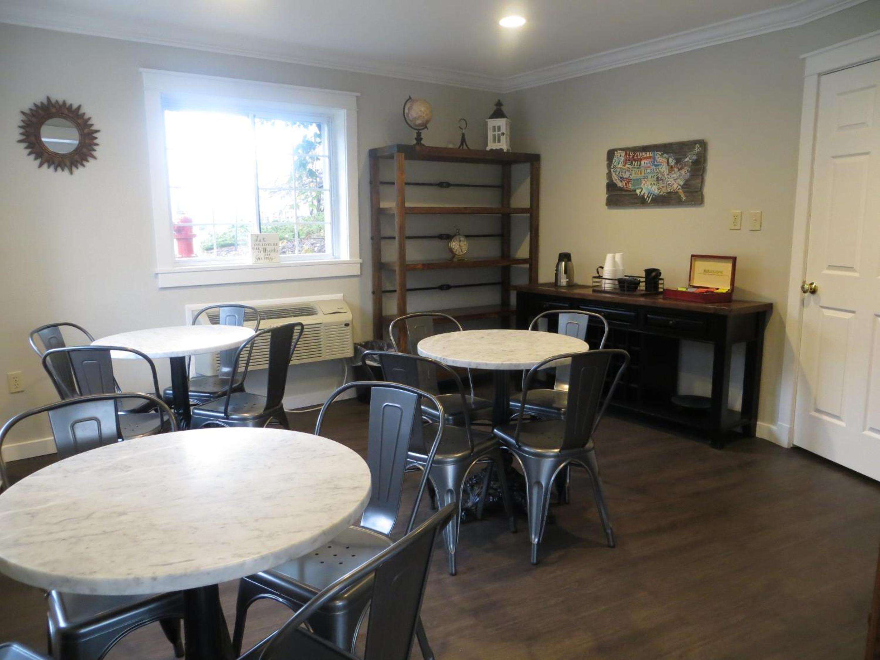 Traverse City Vacations - Brio Beach Inn - Property Image 14