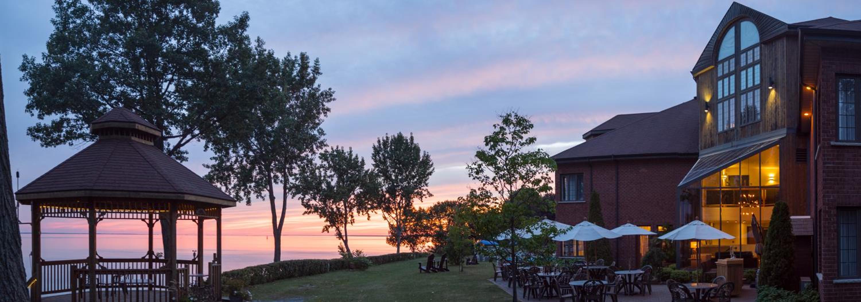 Trois-rivieres Vacations - L'Auberge Du Lac St-Pierre - Property Image 1