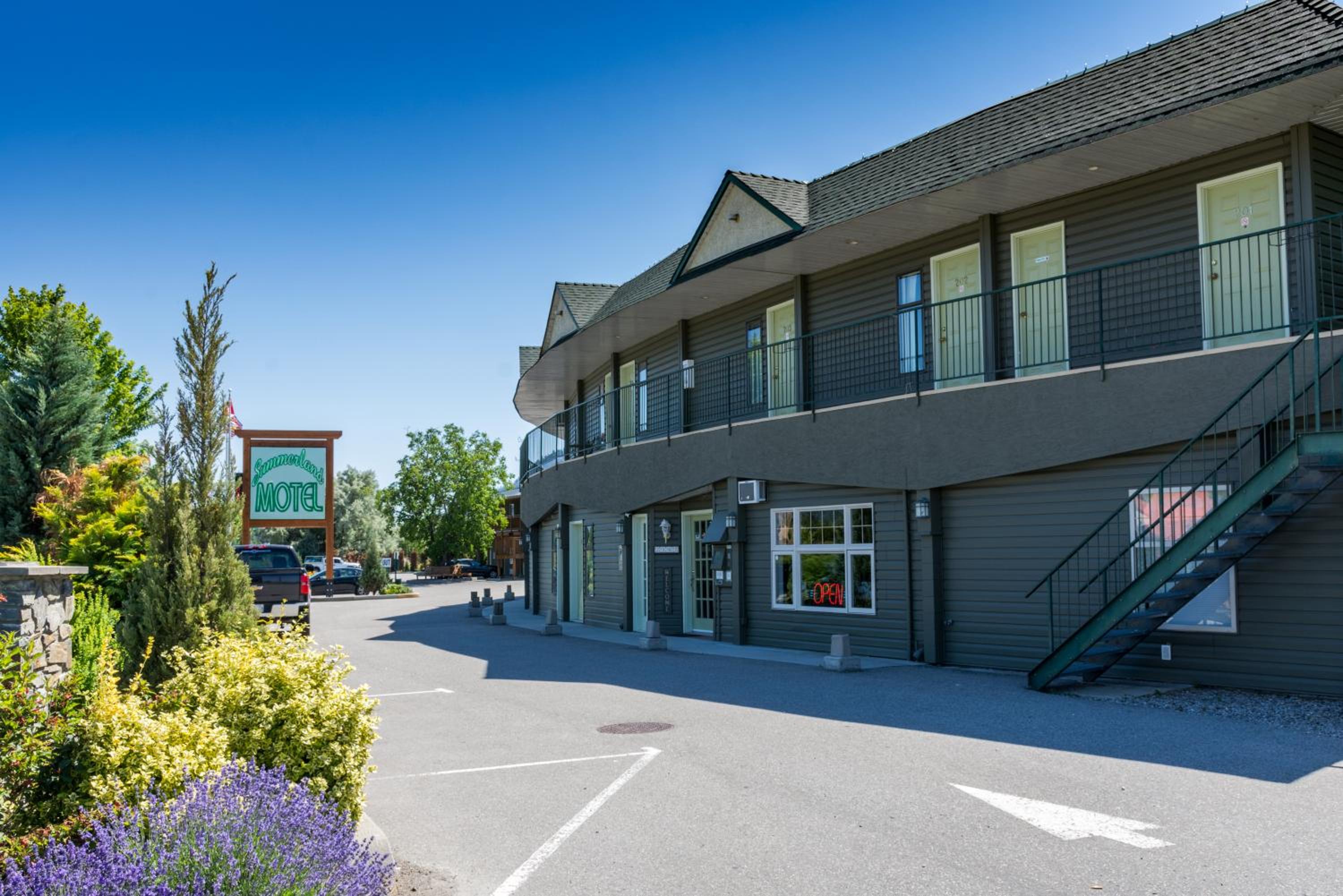 Summerland Motel view 3