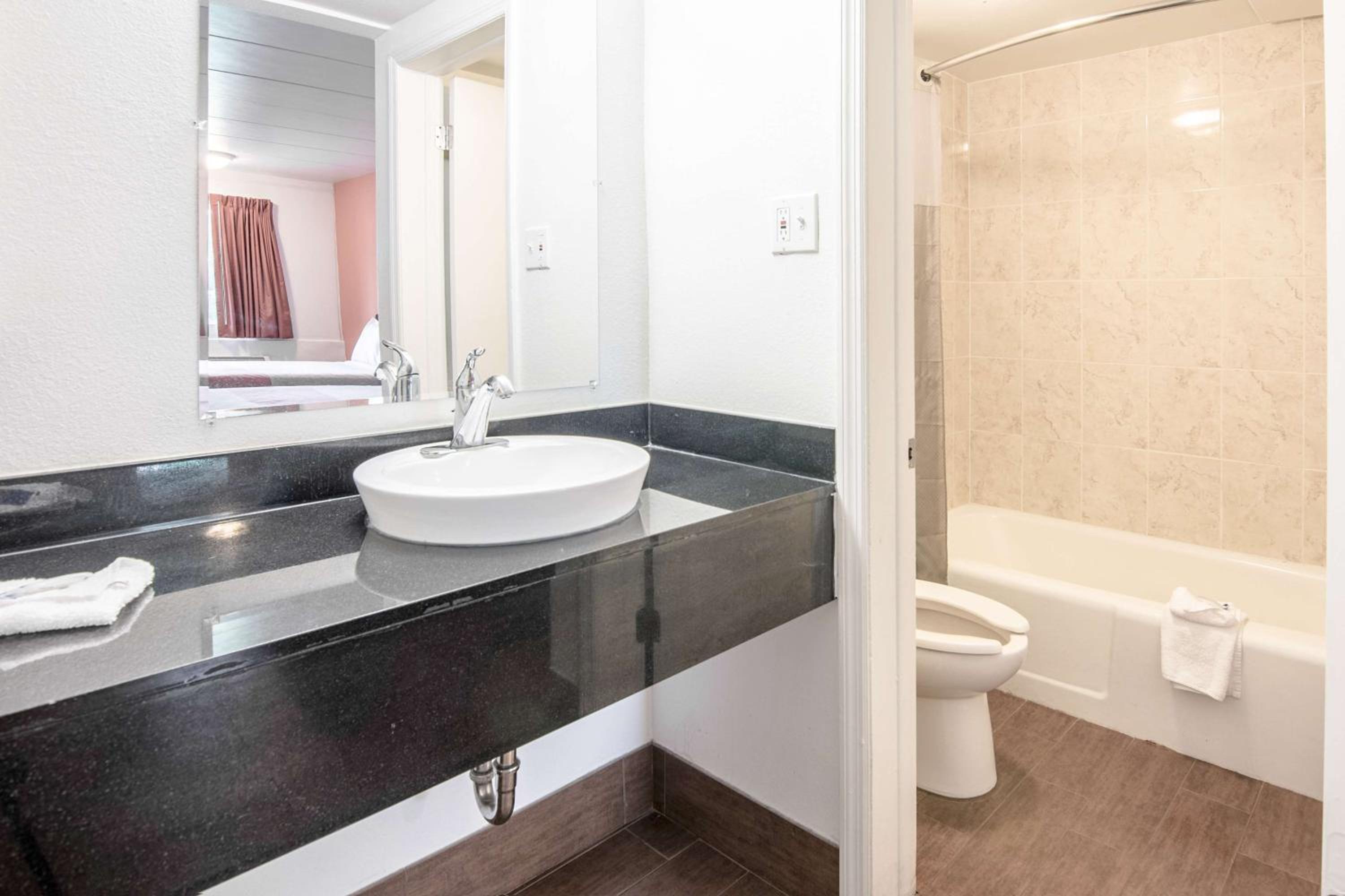 Motel 6-Glassboro, NJ - Rowan University - Property Image 31