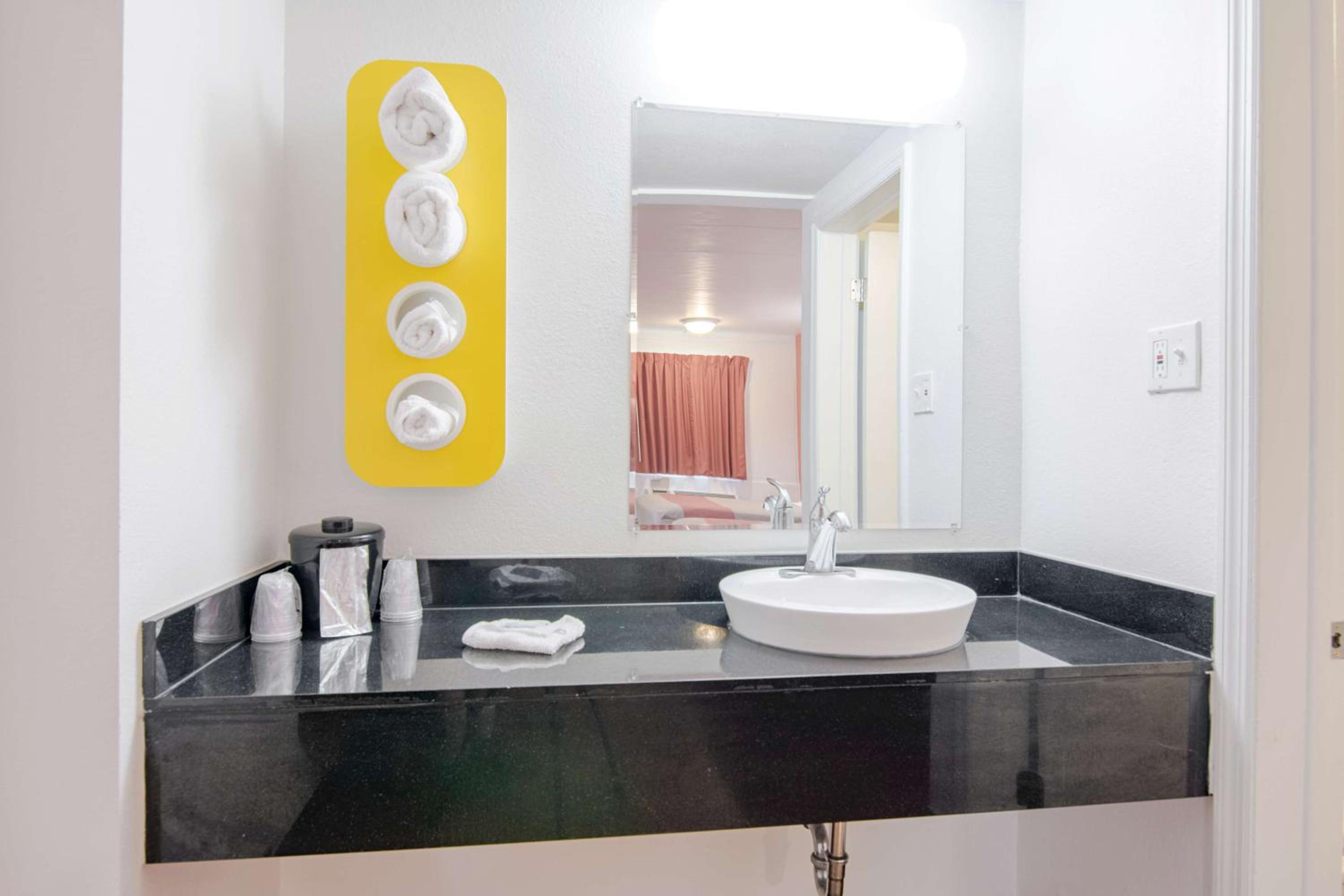 Motel 6-Glassboro, NJ - Rowan University - Property Image 2