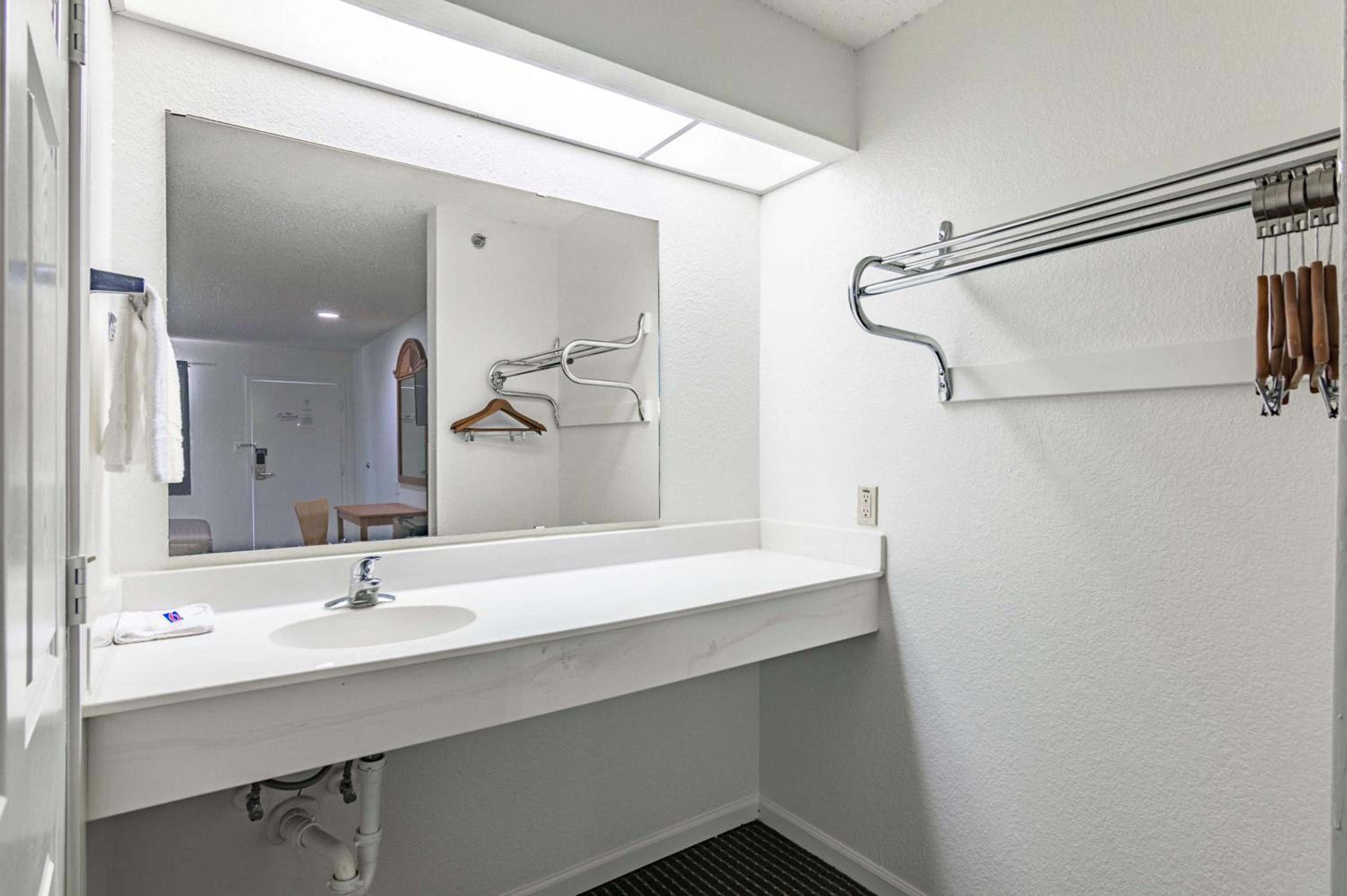 Motel 6-Azle, TX