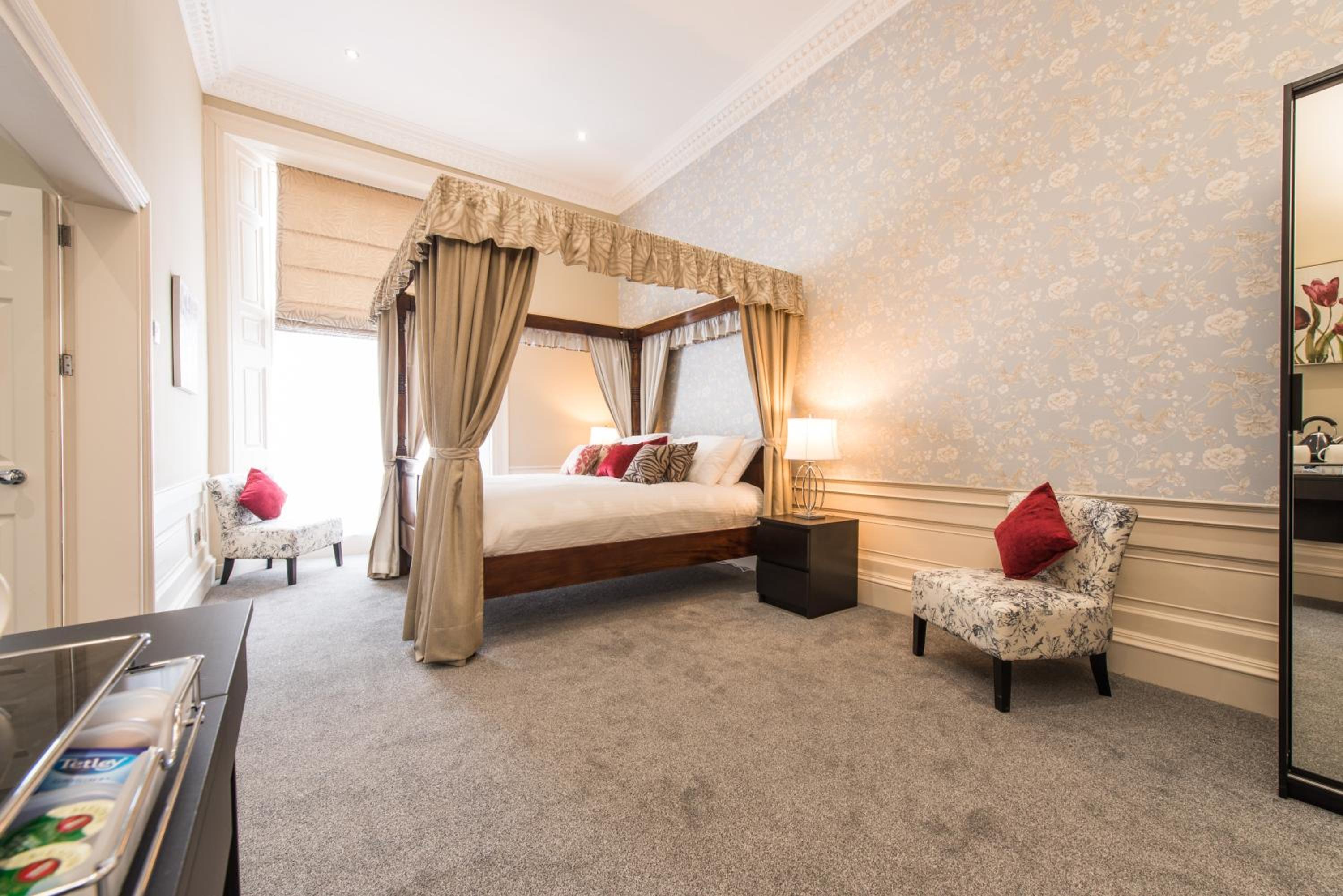 Royal Princes Suites