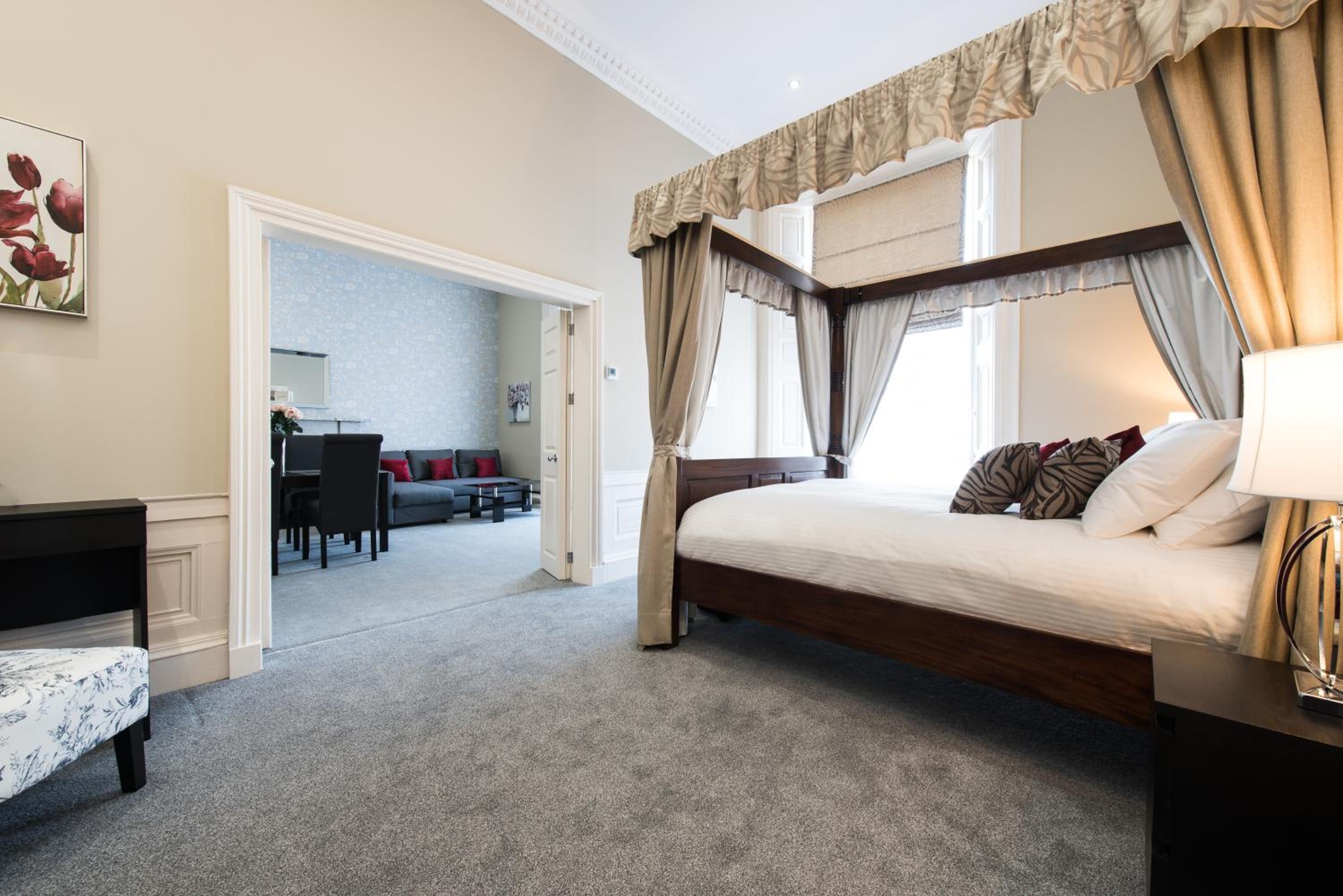 Royal Princes Suites
