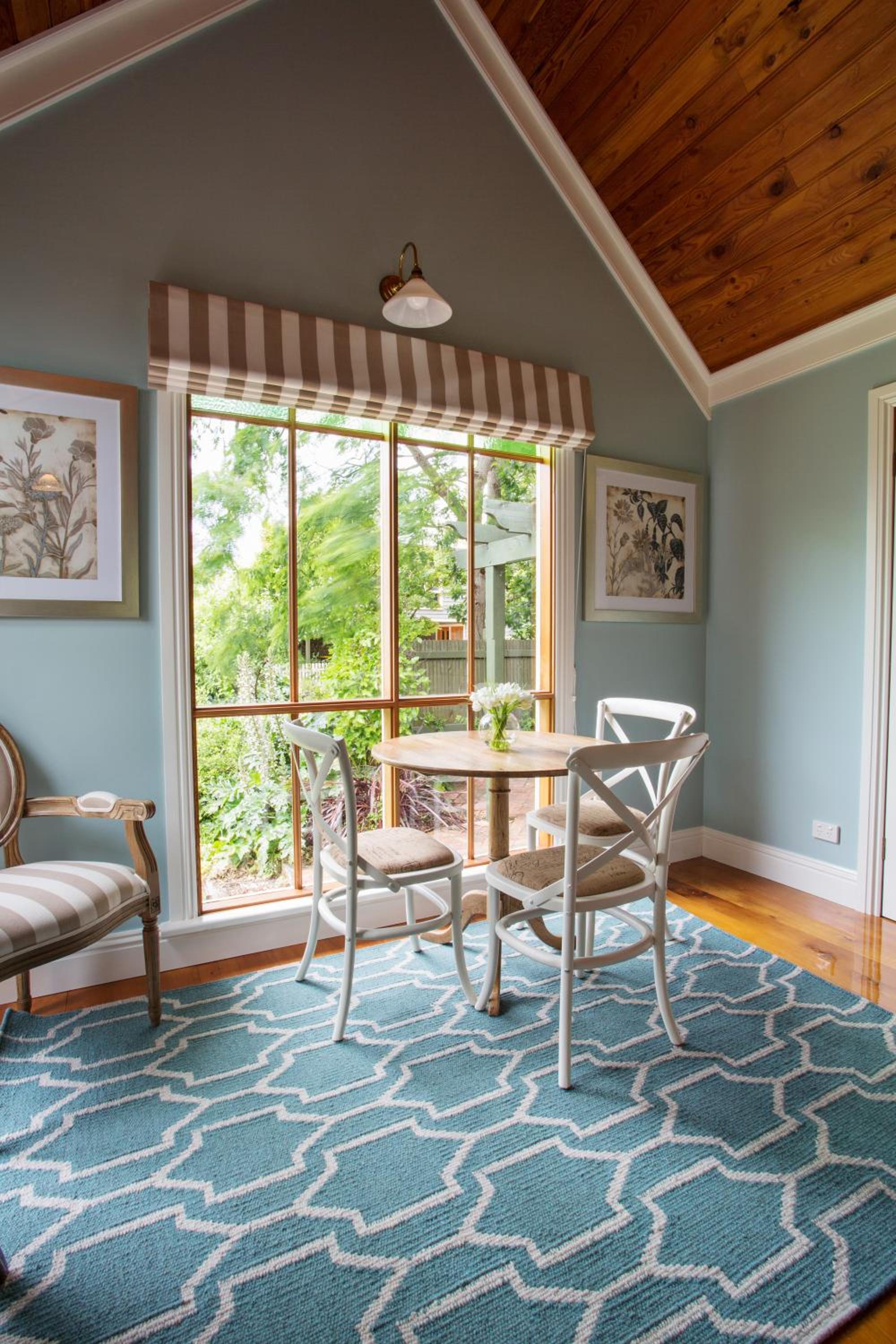 Oak Tree Lodge