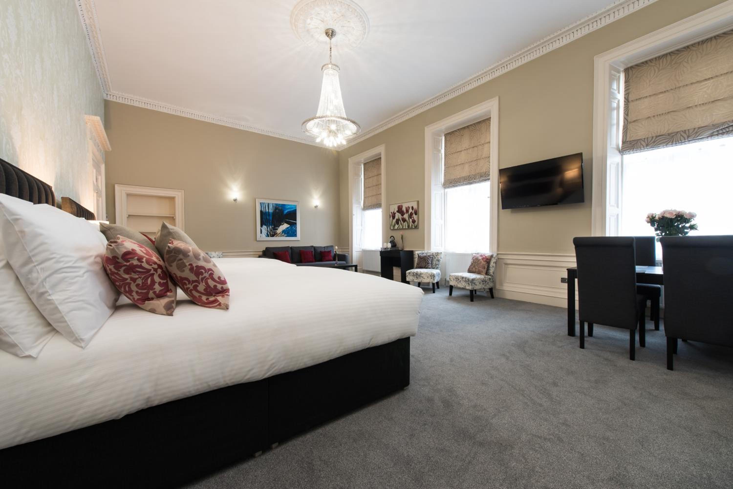 Royal Princes Suites