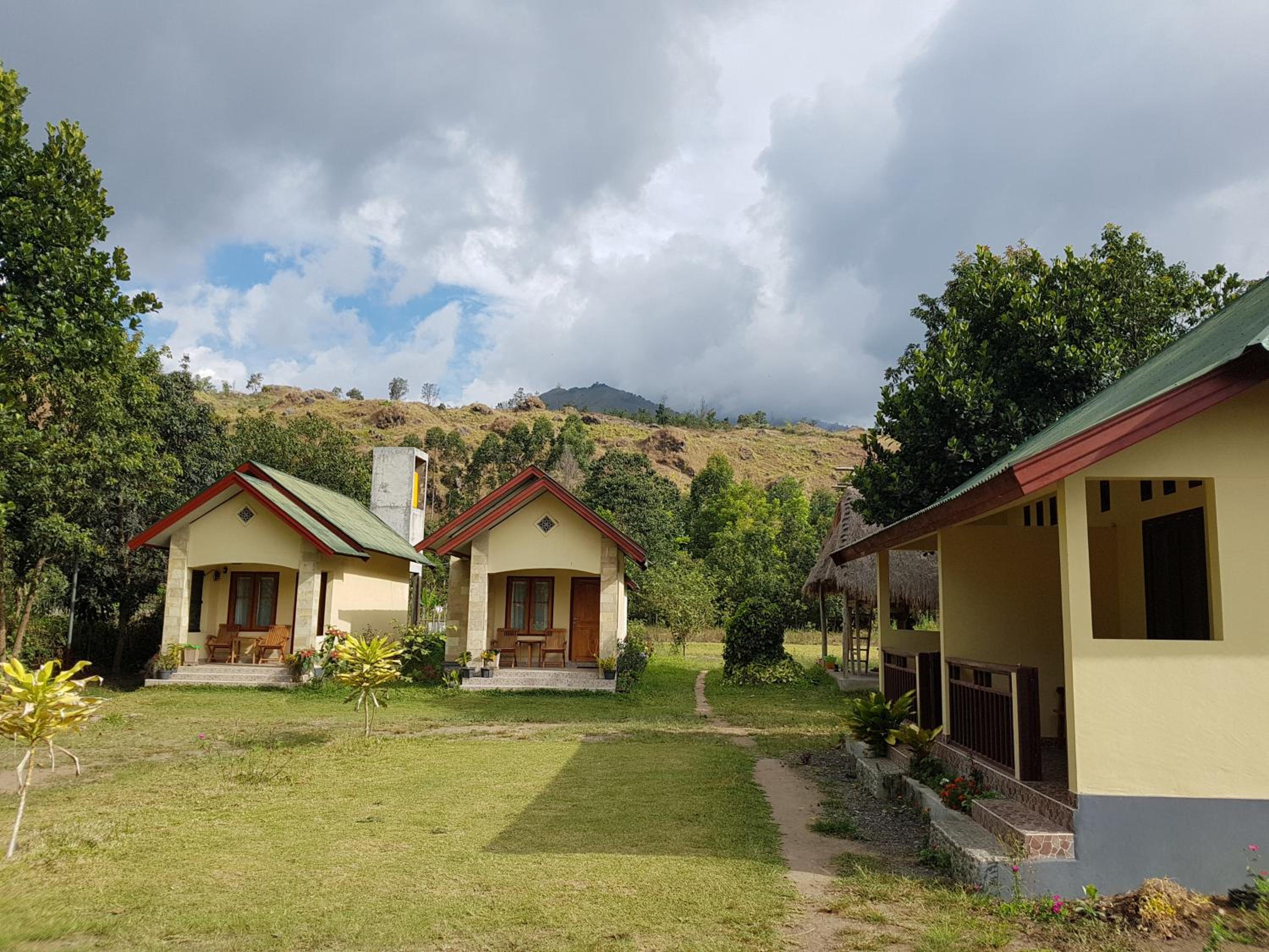 Rinjani Family Homestay view 3