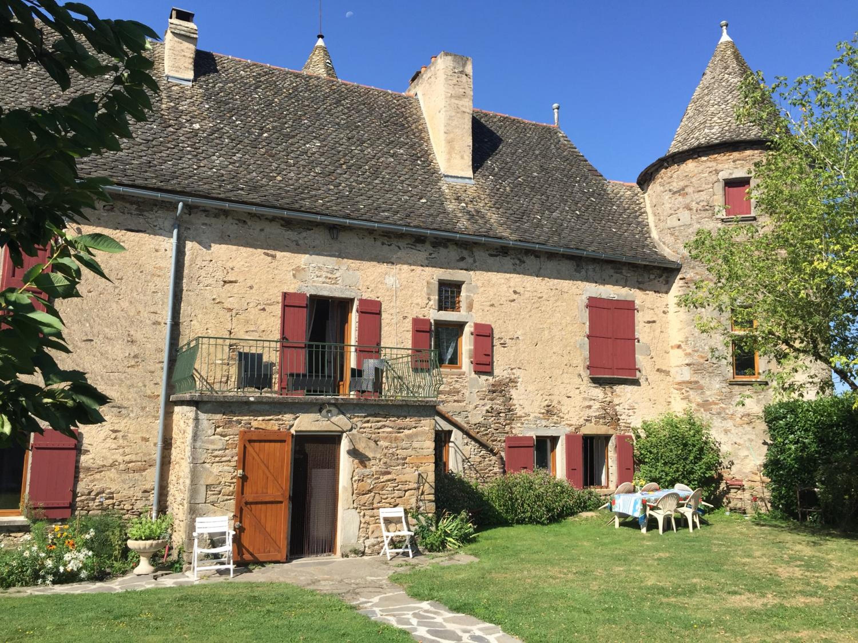Chateau de Cadars view 5