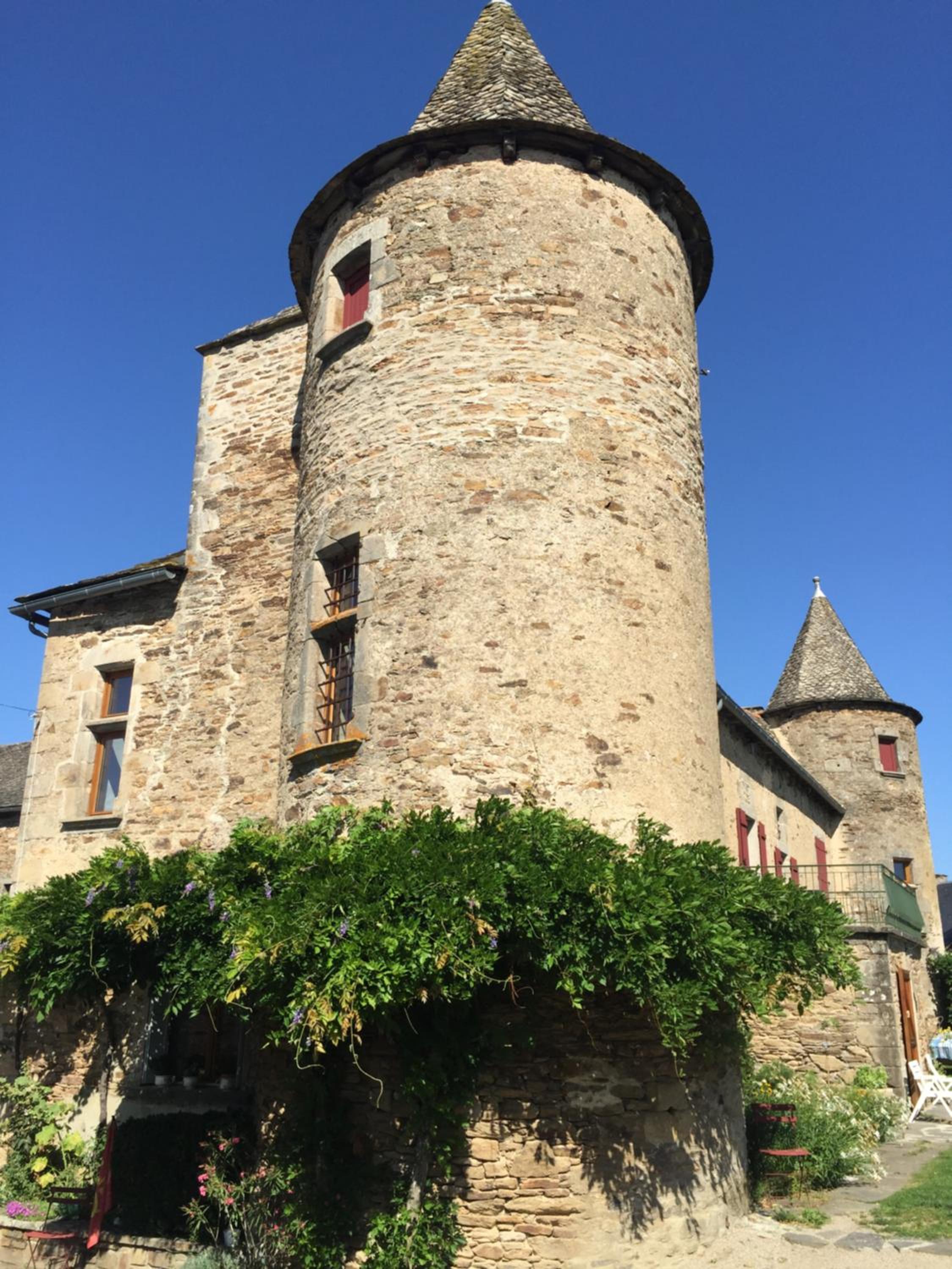 Chateau de Cadars view 3