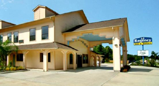 Regency Inn and Suites Humble - Property Image 2