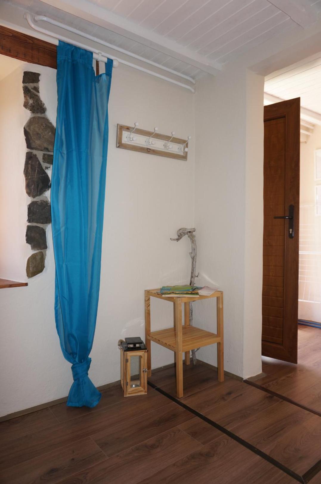 Valley View Apartment