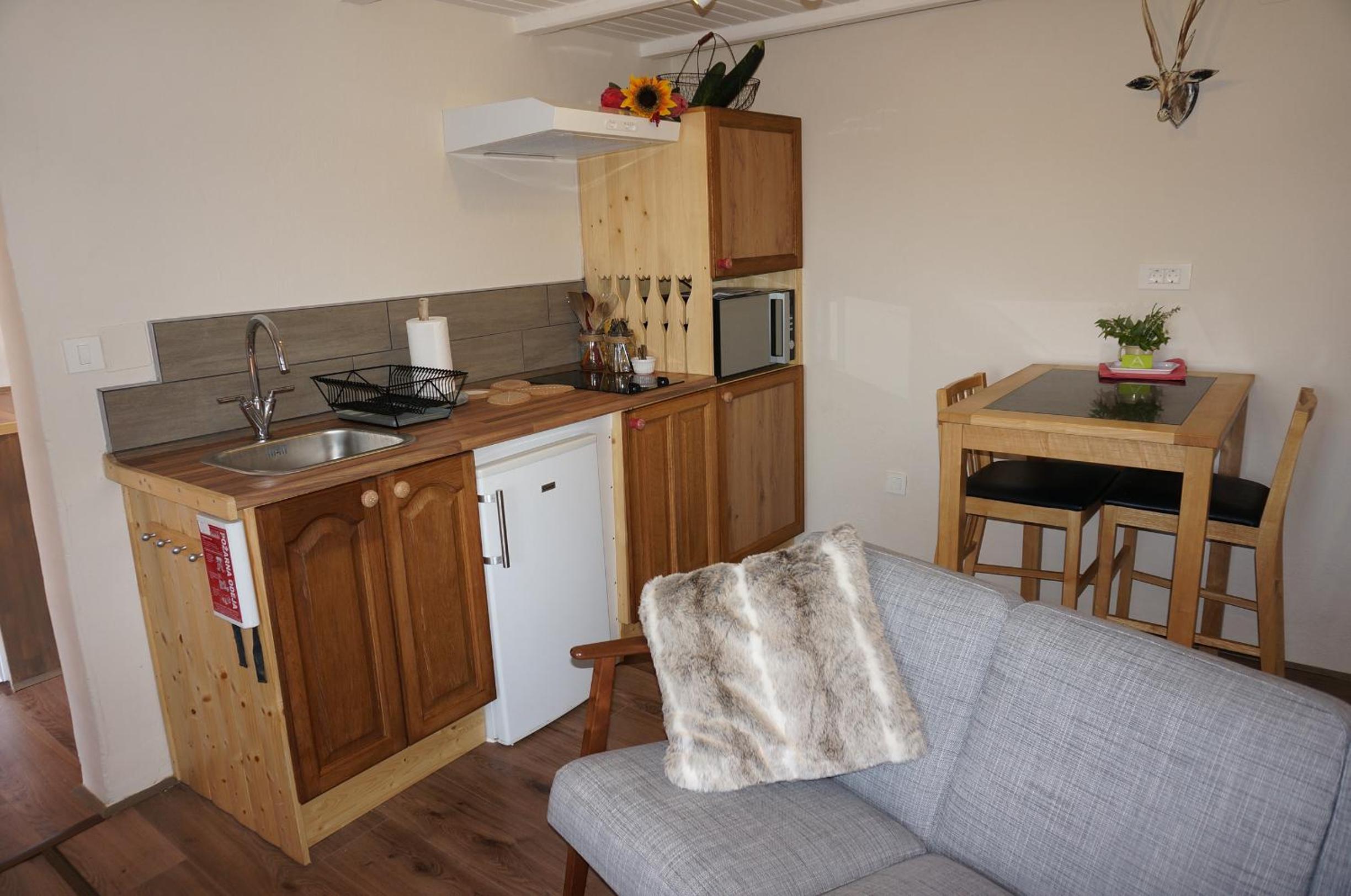 Valley View Apartment