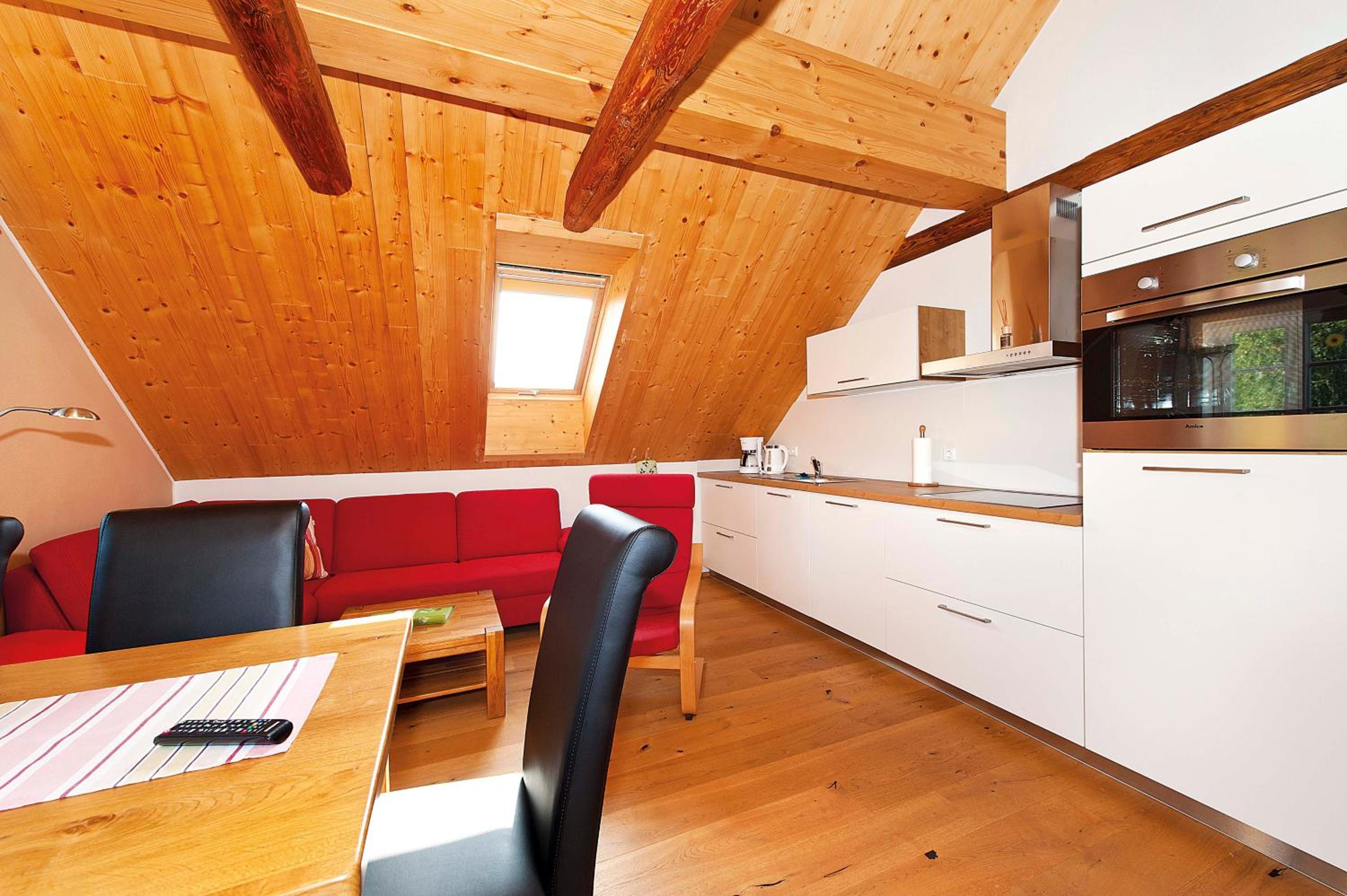 Ferienhaus Winterbergblick, Nationalpark Sächsische Schweiz, 5 Wohnungen und Gemeinschaftsraum, Boulderraum und Sauna im Haus