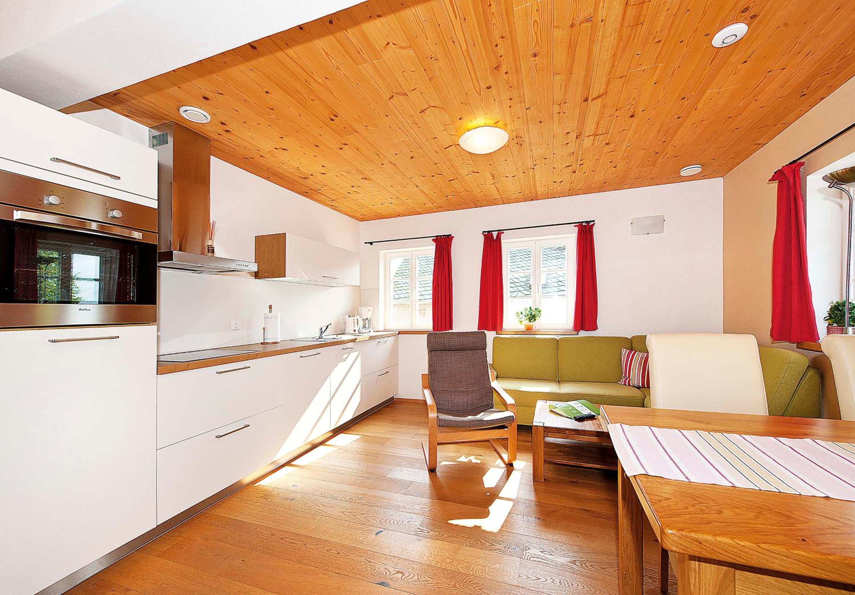 Ferienhaus Winterbergblick, Nationalpark Sächsische Schweiz, 5 Wohnungen und Gemeinschaftsraum, Boulderraum und Sauna im Haus