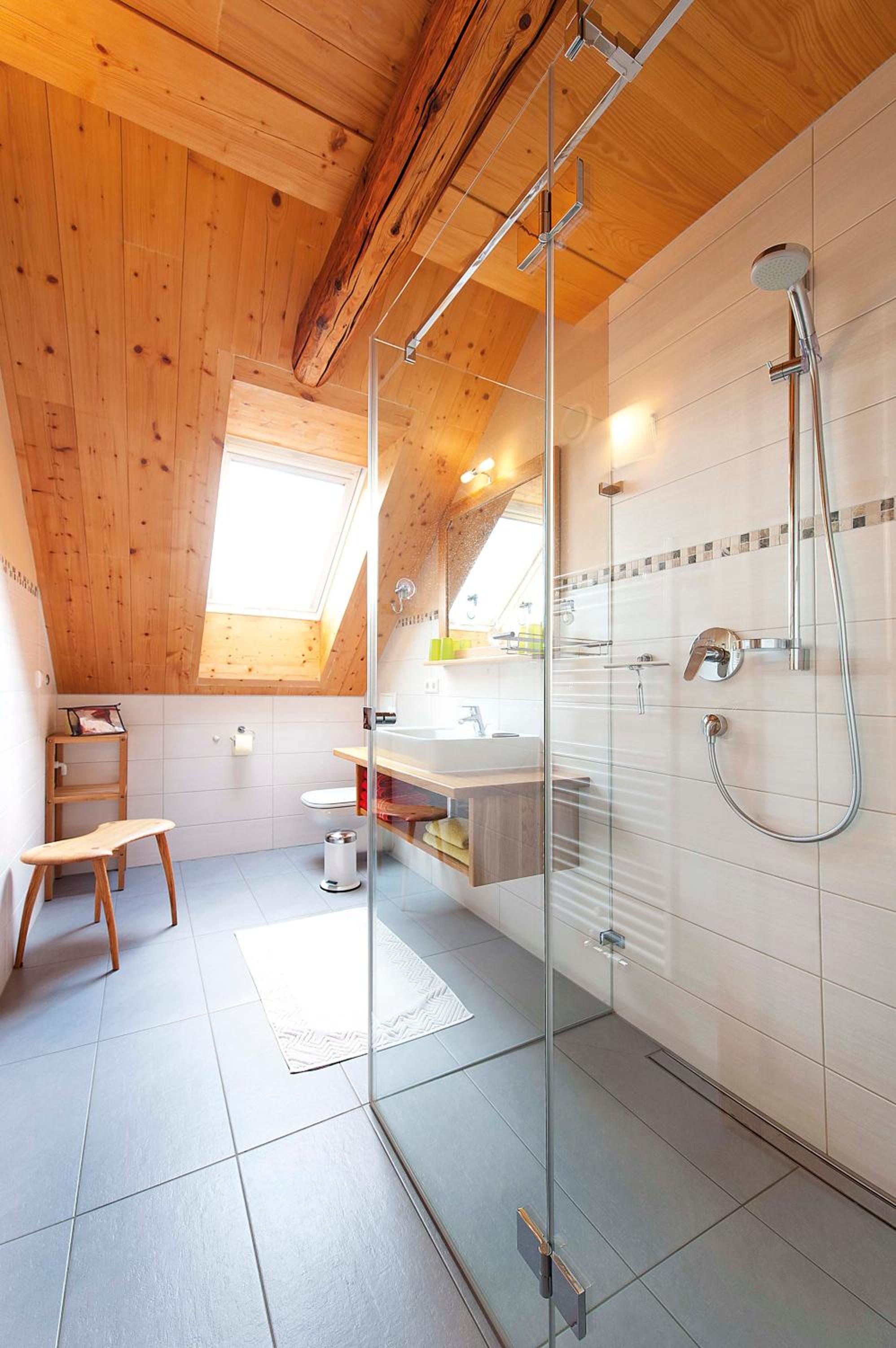 Ferienhaus Winterbergblick, Nationalpark Sächsische Schweiz, 5 Wohnungen und Gemeinschaftsraum, Boulderraum und Sauna im Haus