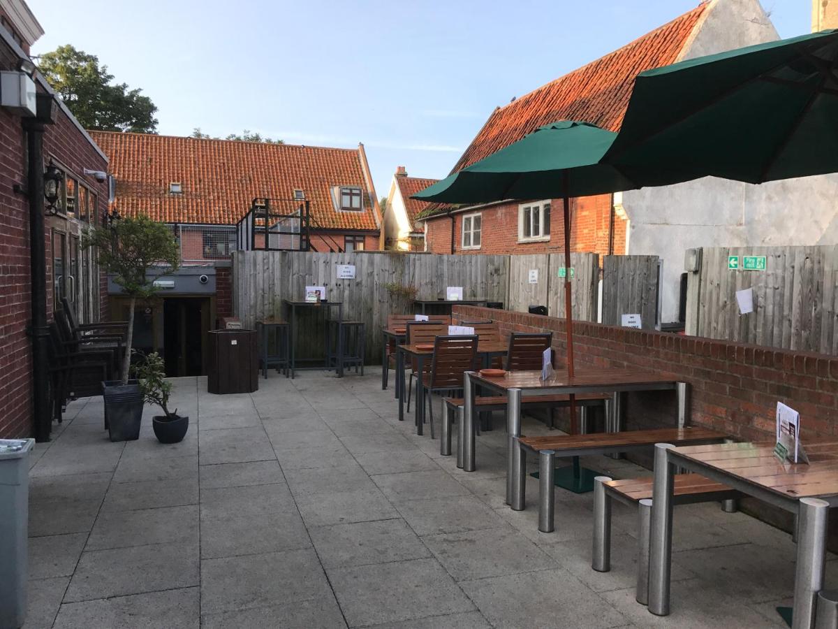 outdoor BBQ area