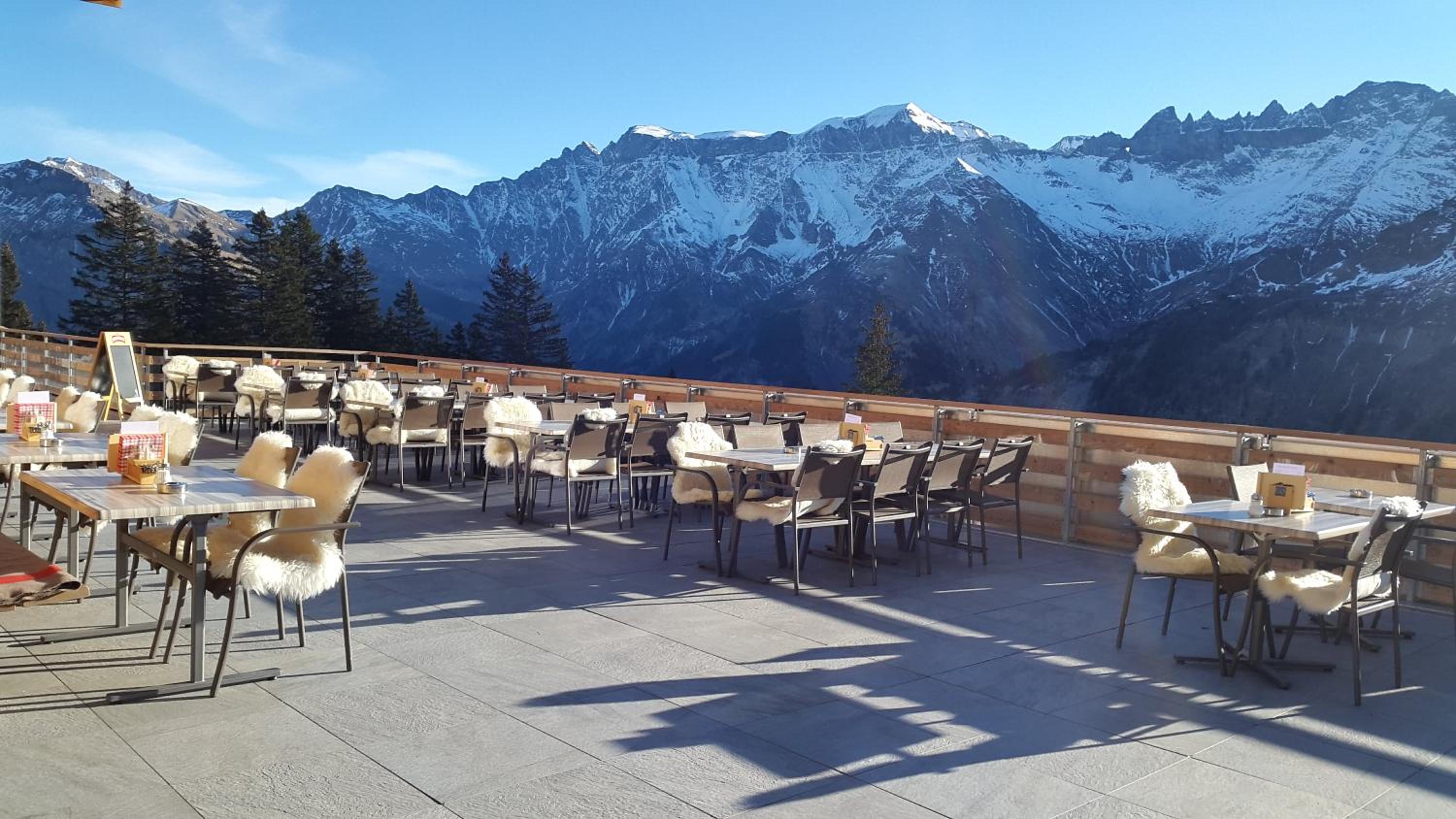 Berghotel Bischofalp view 3