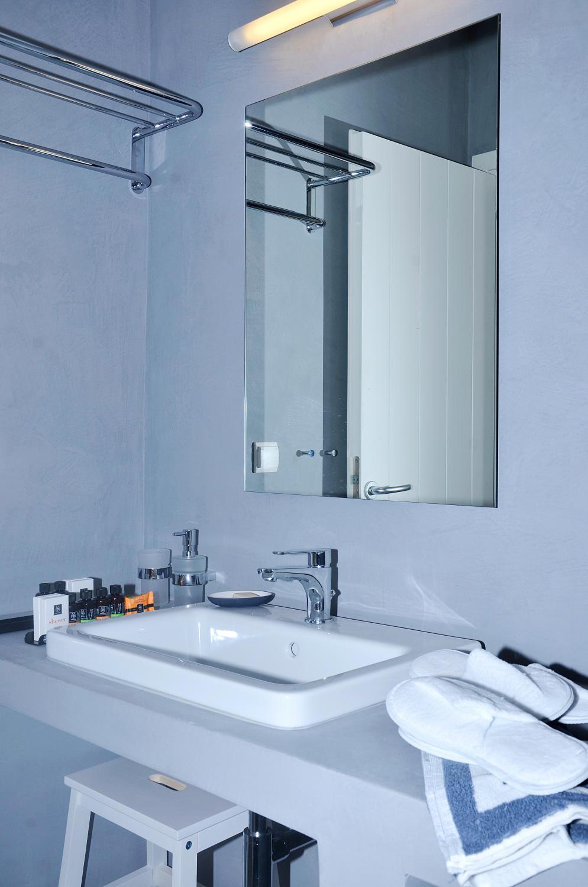 Ionathan Koufonisia Suites