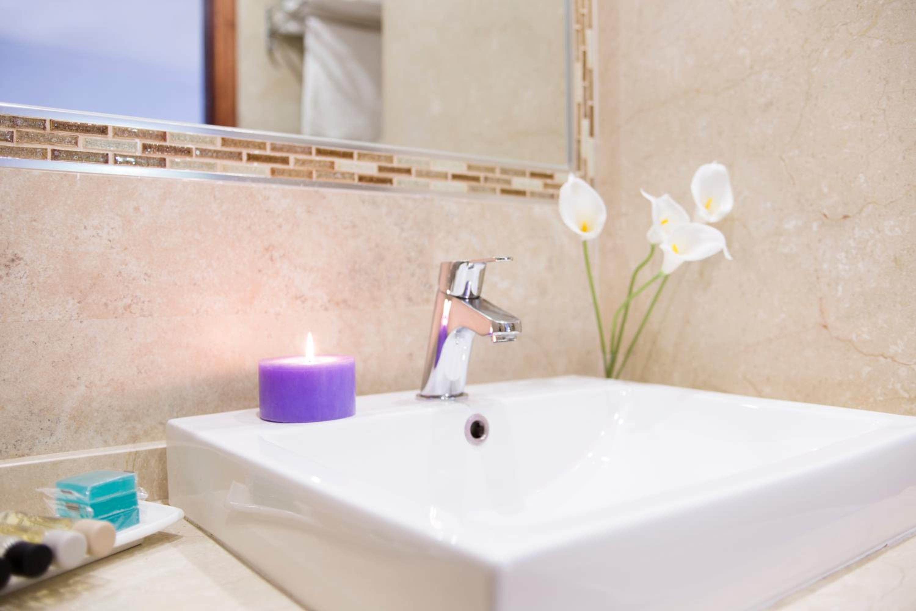Hostal Alhambra - Adults Only