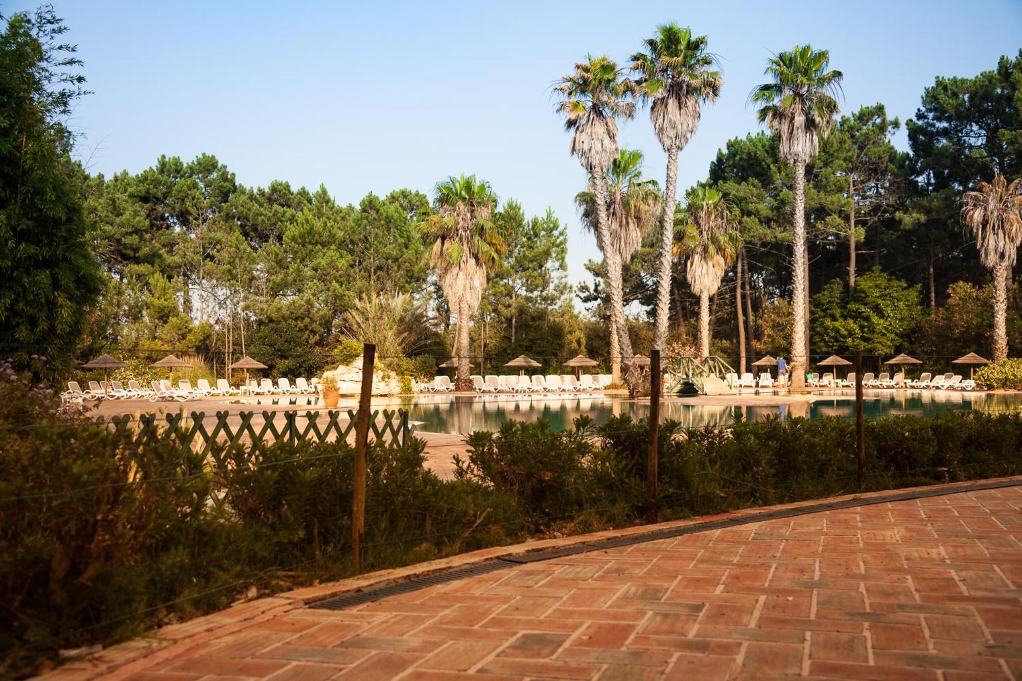 bwelcome aroeira beach & golf view 4