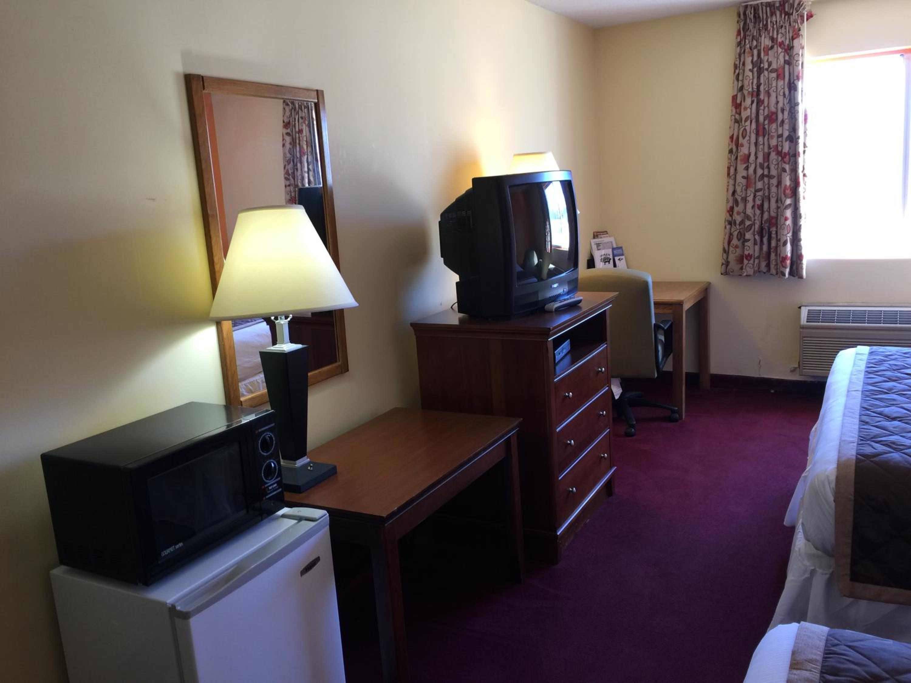 Marion Vacations - Lake Tree Inn Suites - Property Image 4