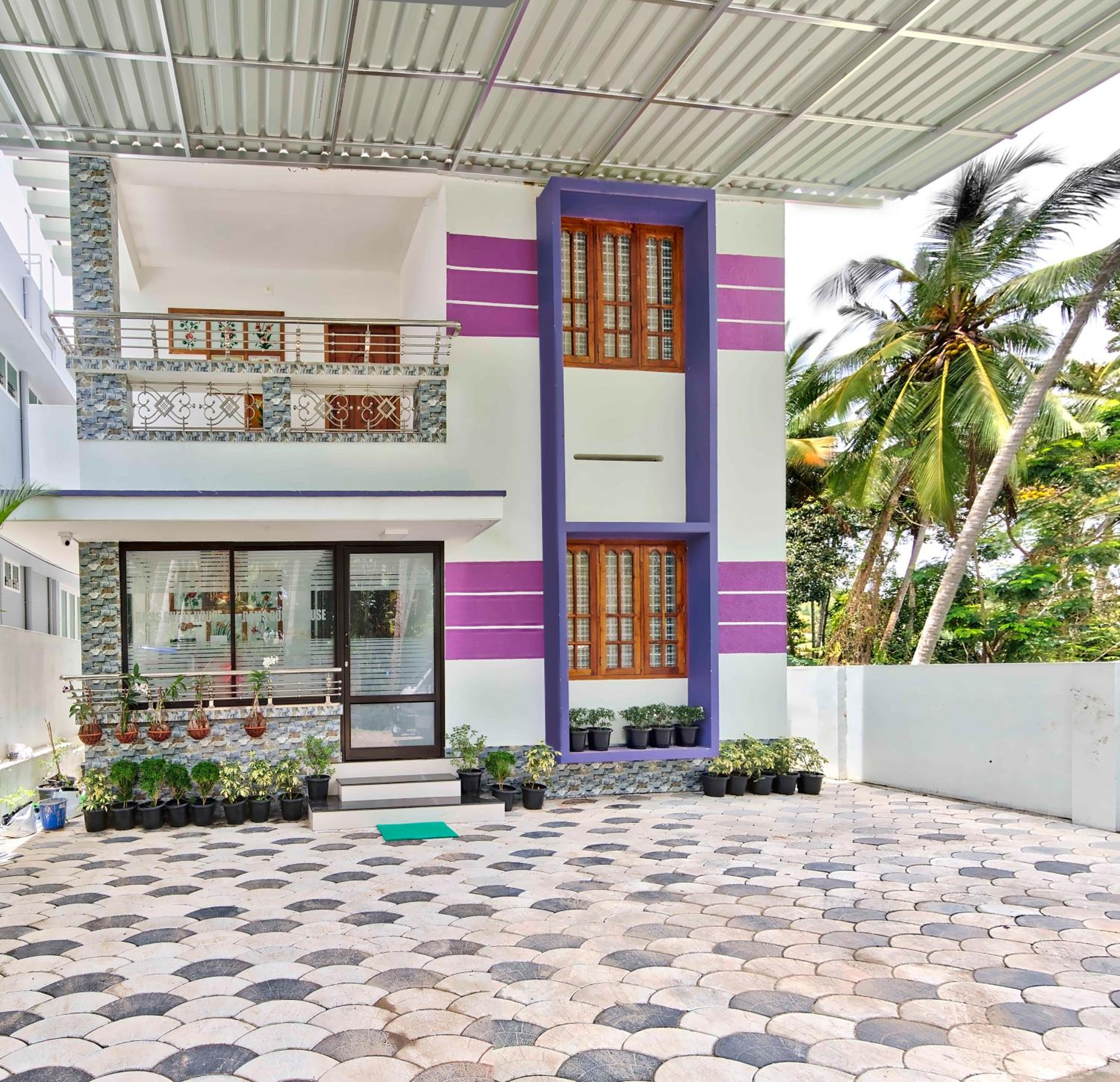 Rams Guest House with Kitchen Near Kochu Veli Railway station & Lulu Mall view 2