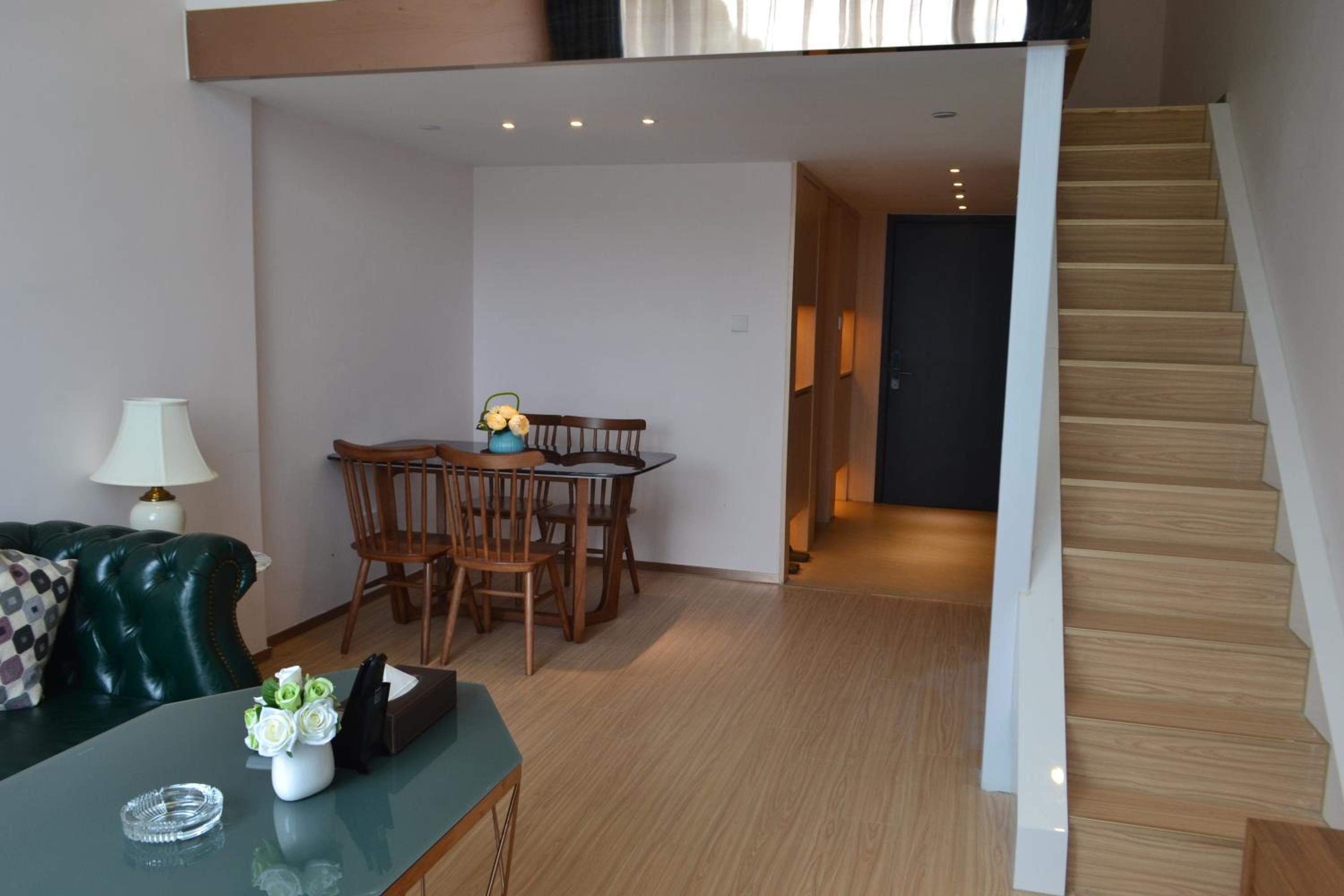 Yumi Huanju Apartment -广州东站 燕塘地铁站店
