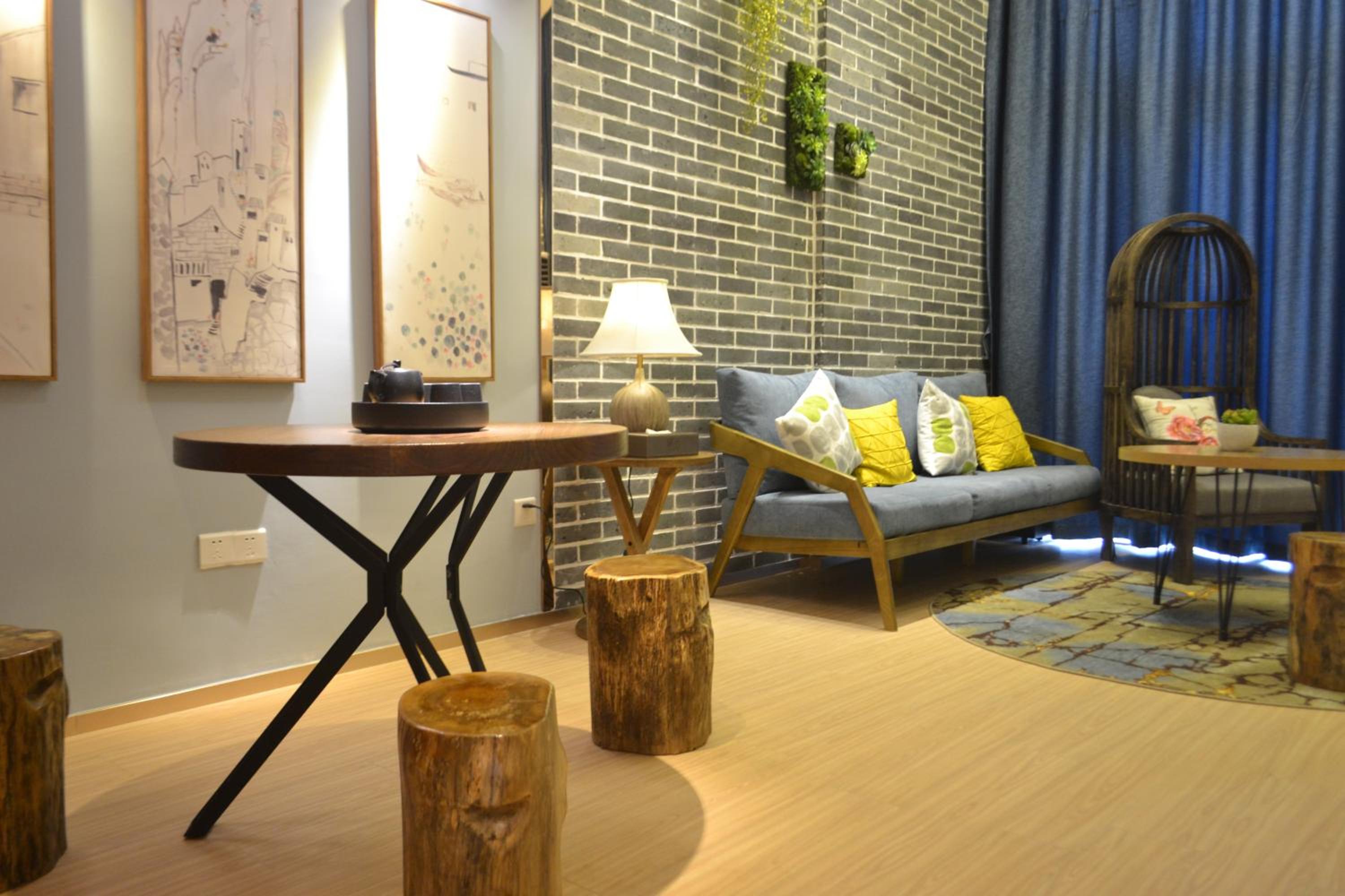Yumi Huanju Apartment -广州东站 燕塘地铁站店