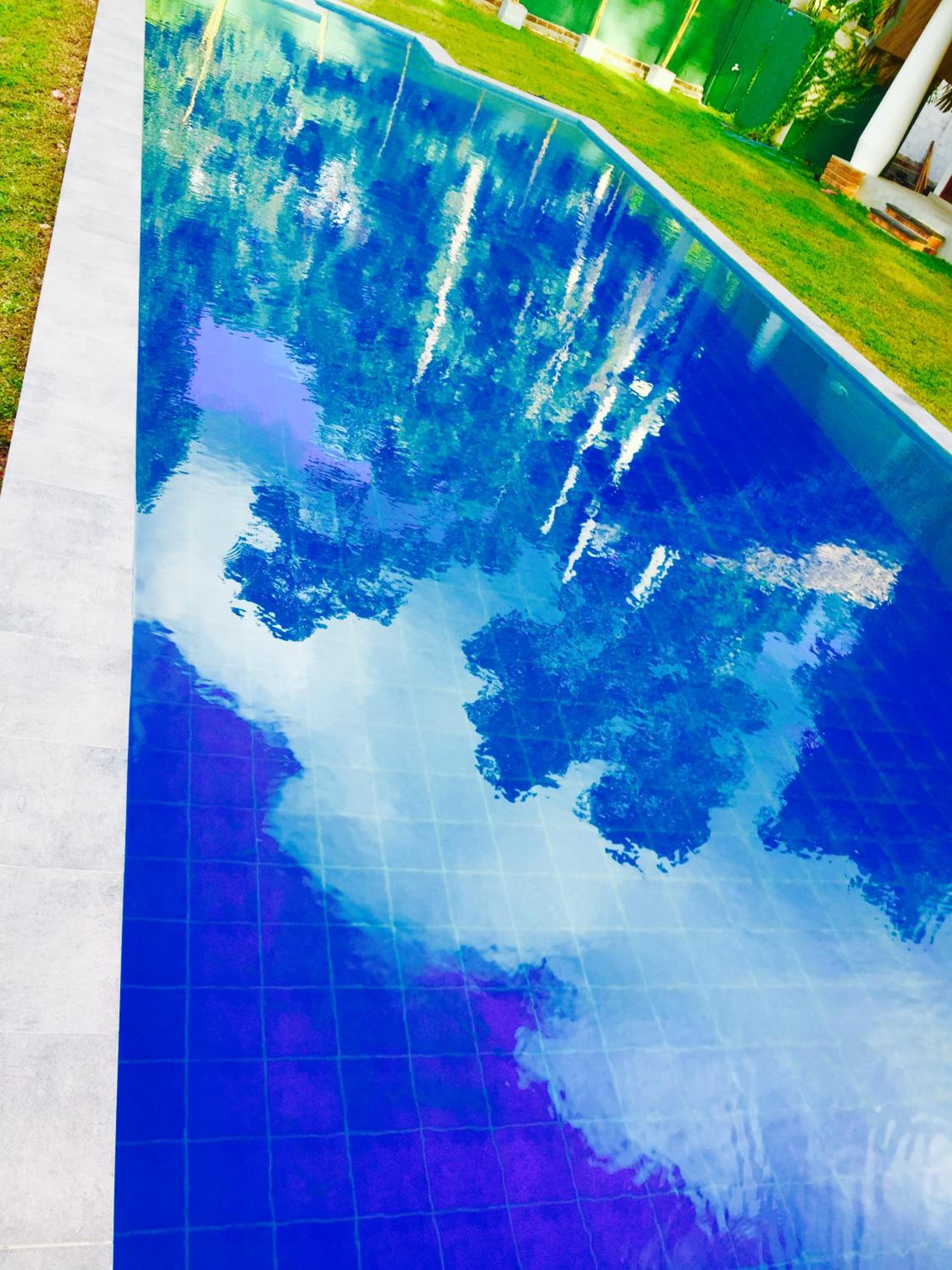 Airport Resort