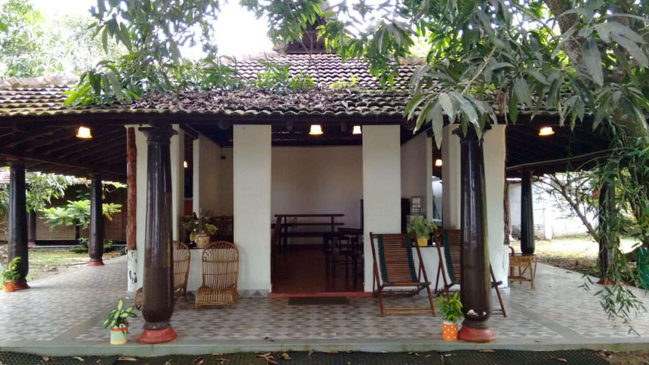 Vembanad House Boutique Back Water Retreat