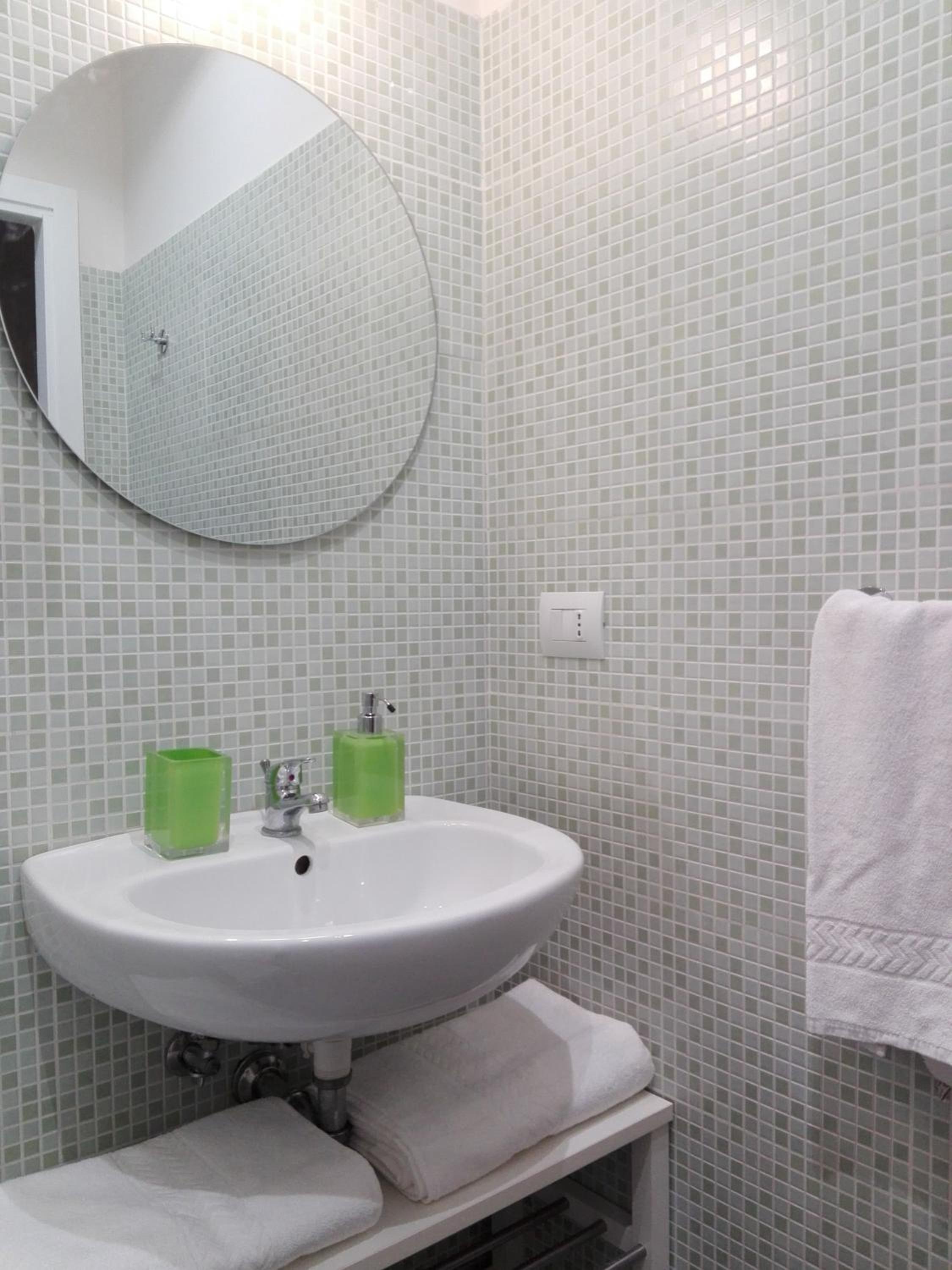 Domus Crescenzio - Guest House