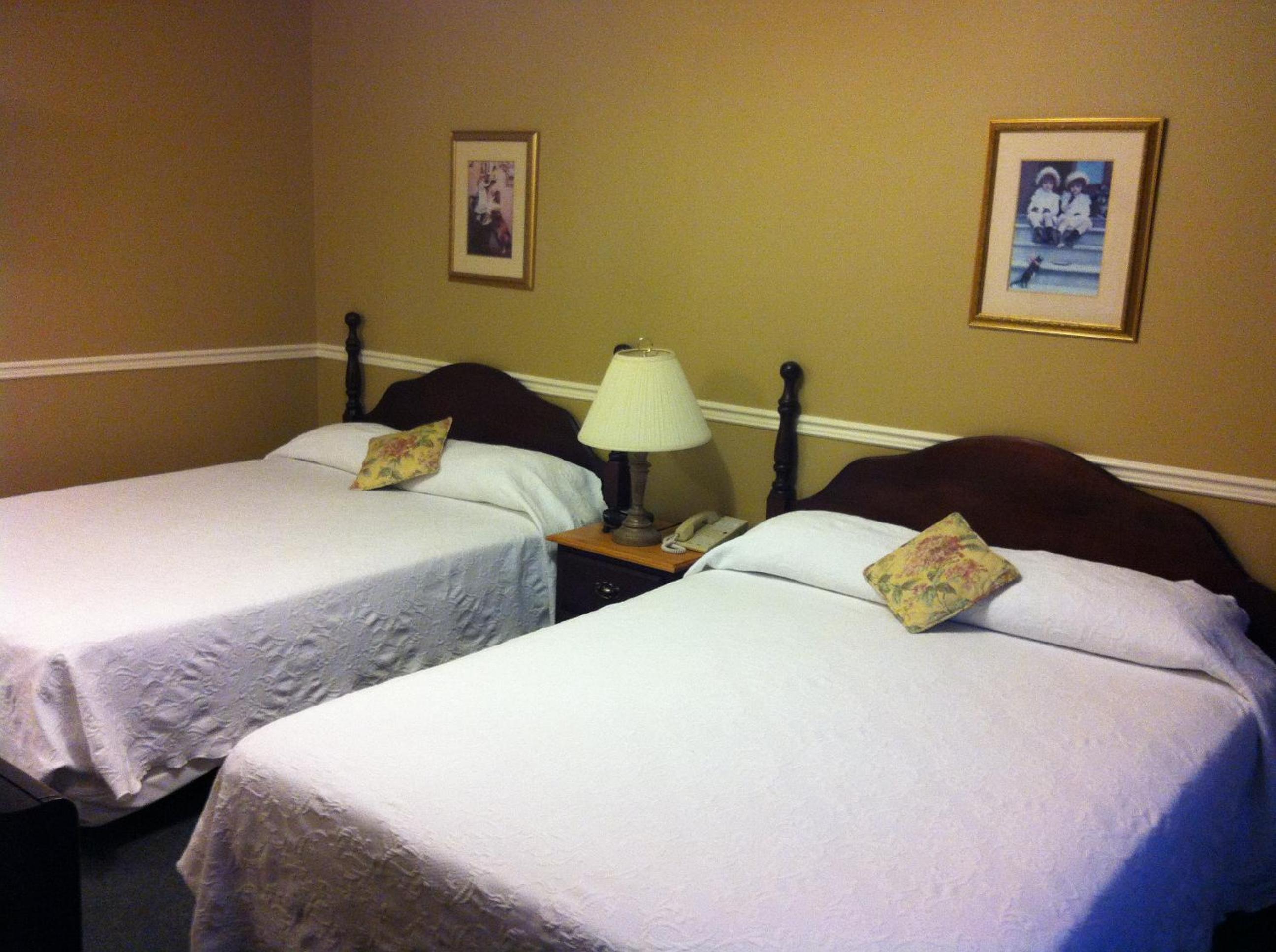 Lynwood Inn
