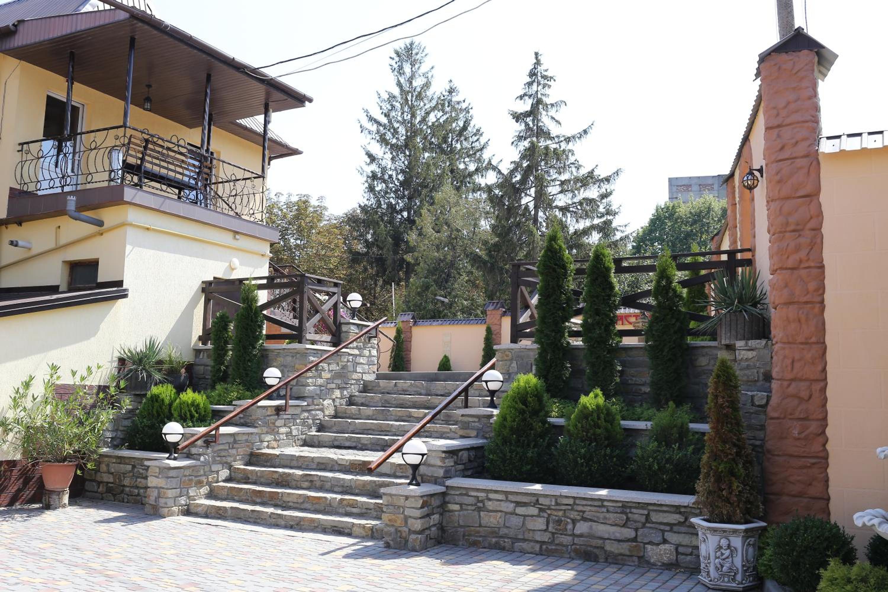Astarta Inn view 4