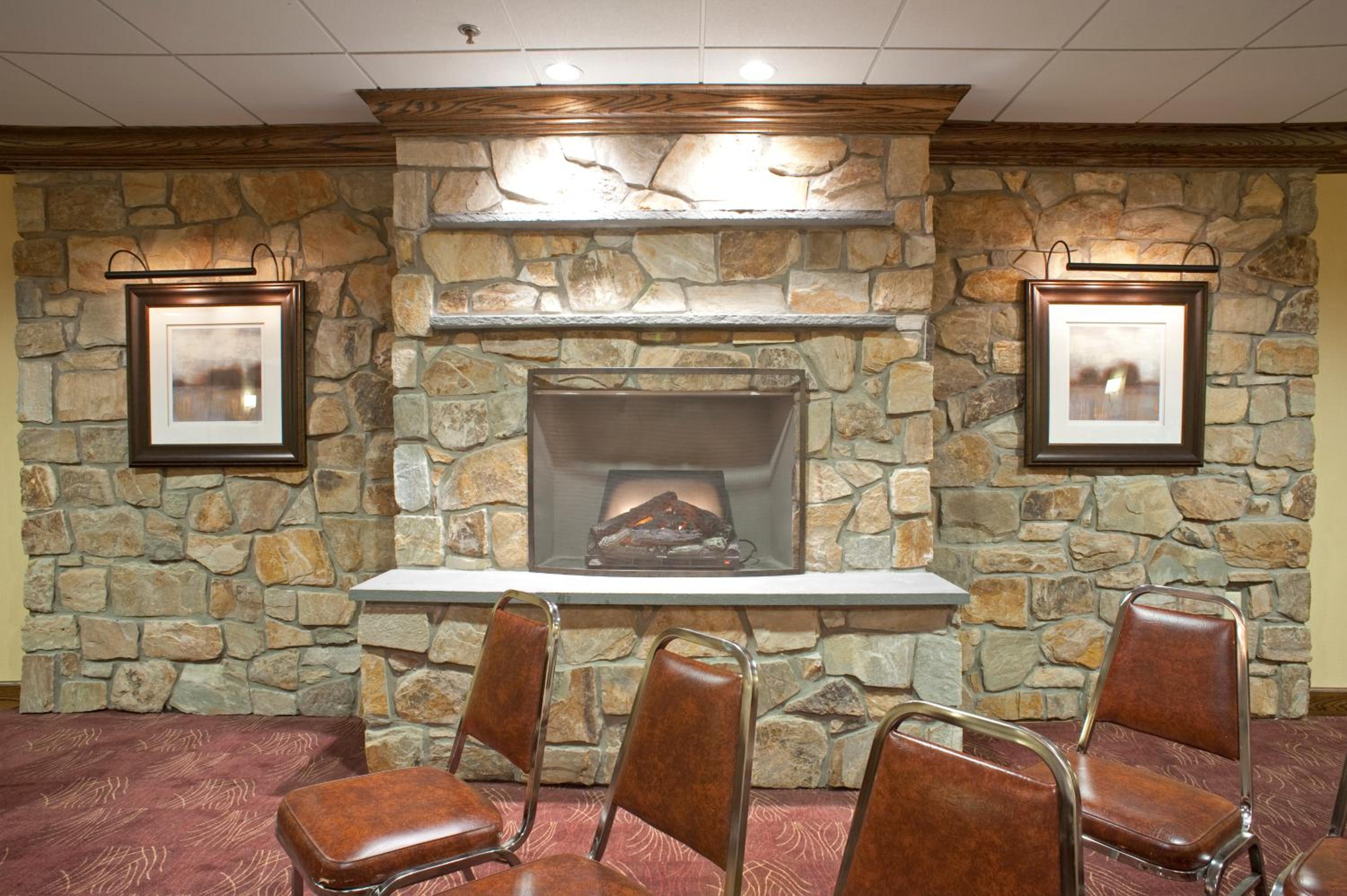 Chester Hotel and Conference Center - Property Image 2