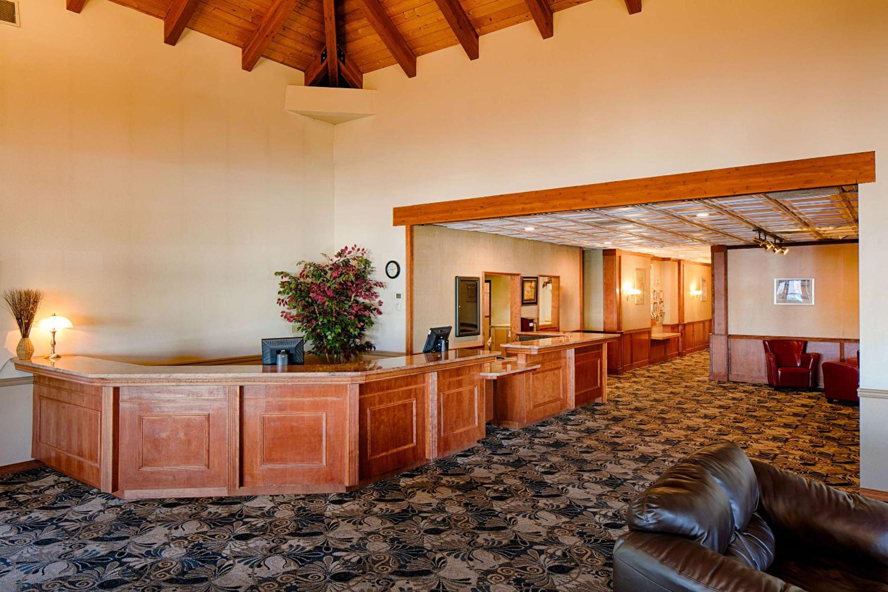Ellensburg Vacations - Red Lion Hotel Ellensburg - Property Image 4