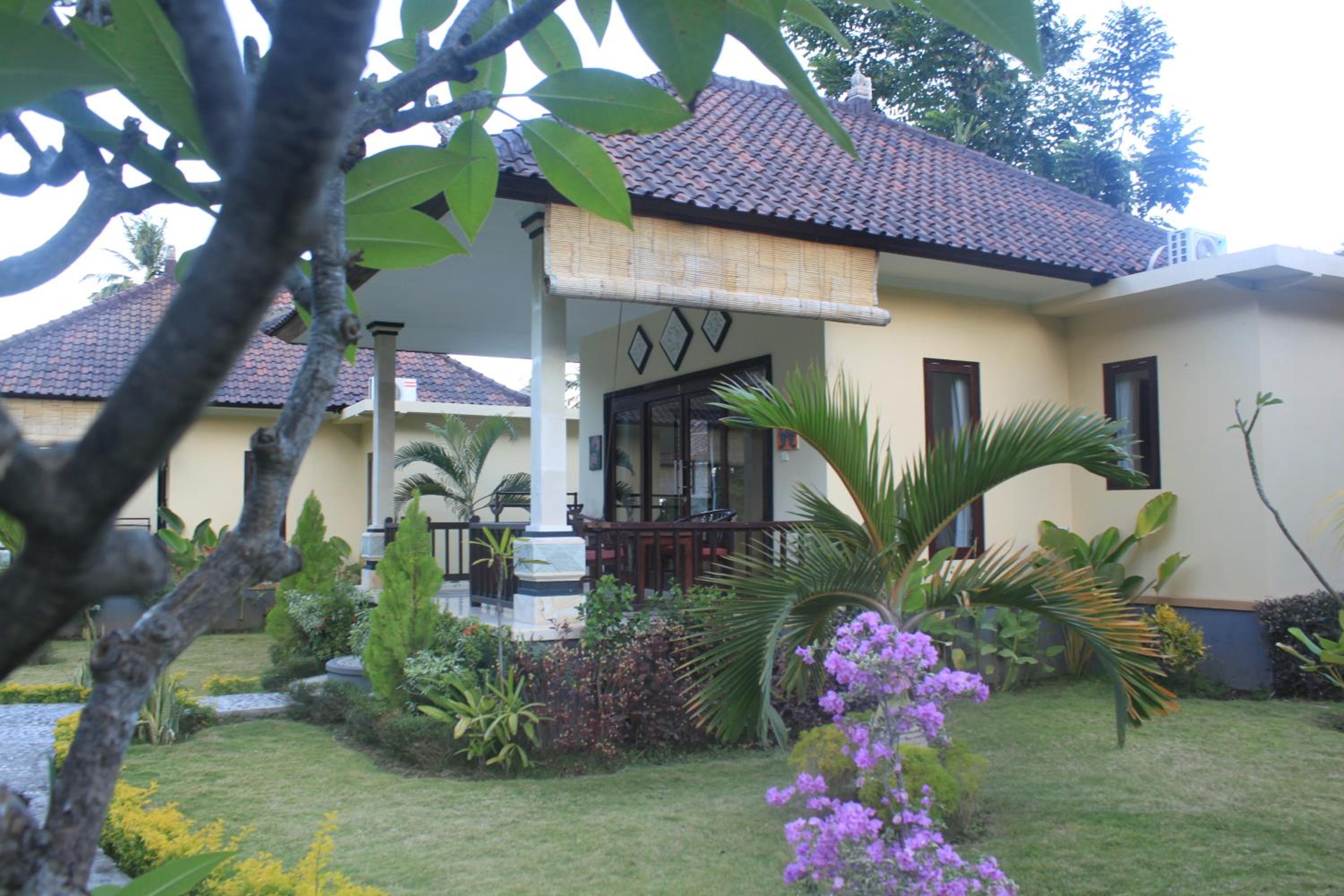Bintang Beach Villa