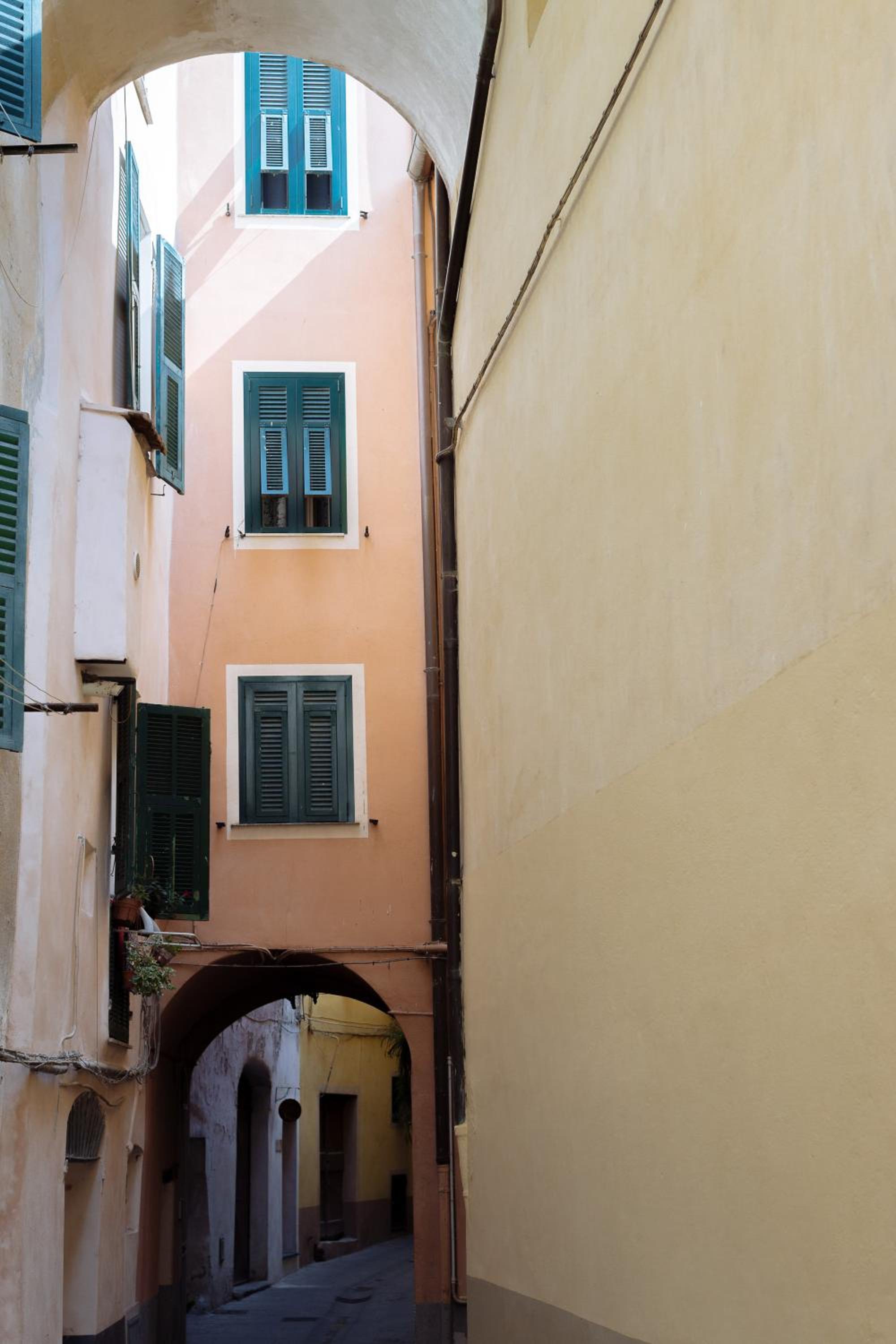 DUSSAIGA - Camera Delle Rose view 4