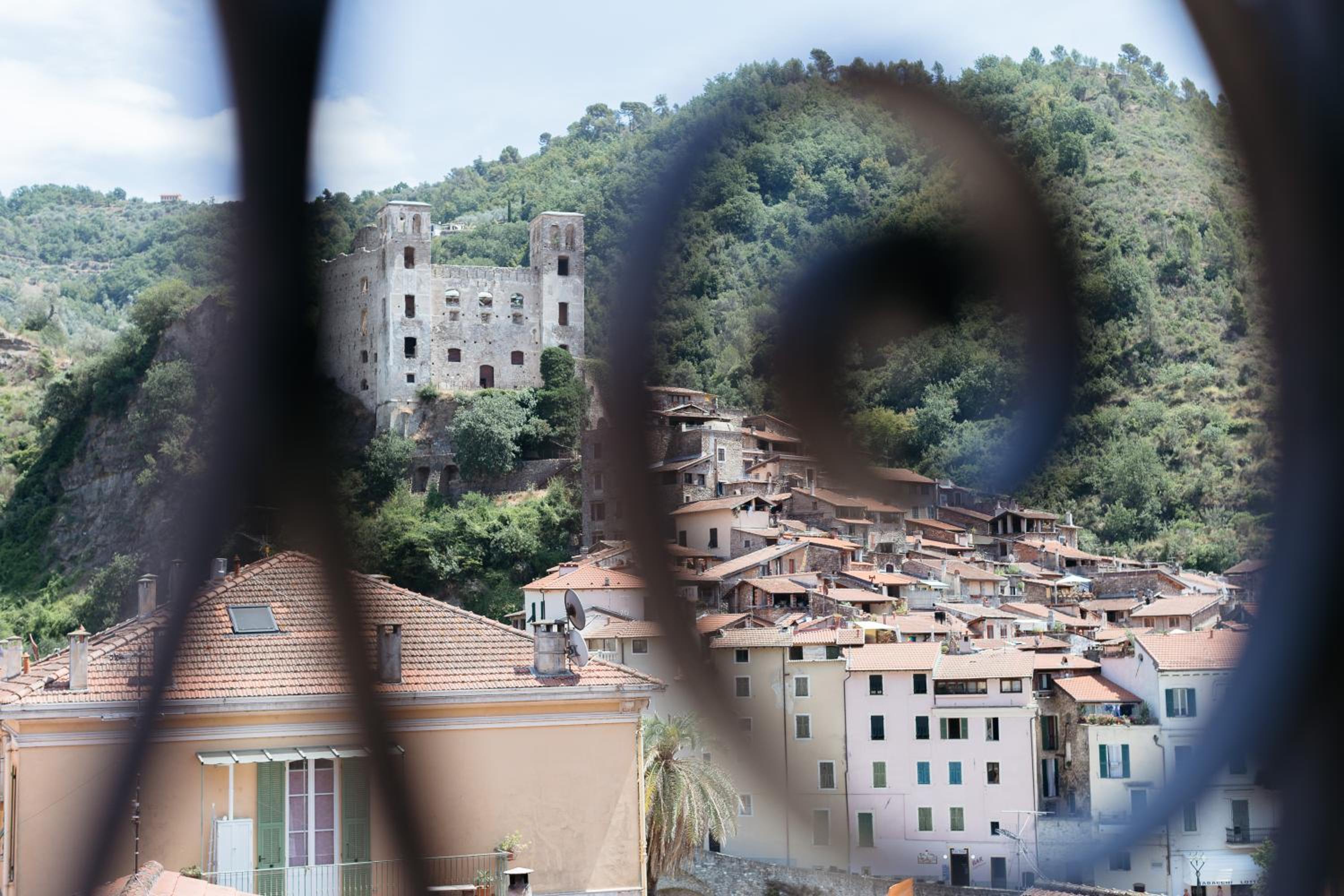DUSSAIGA - Camera Del Fiordaliso view 3