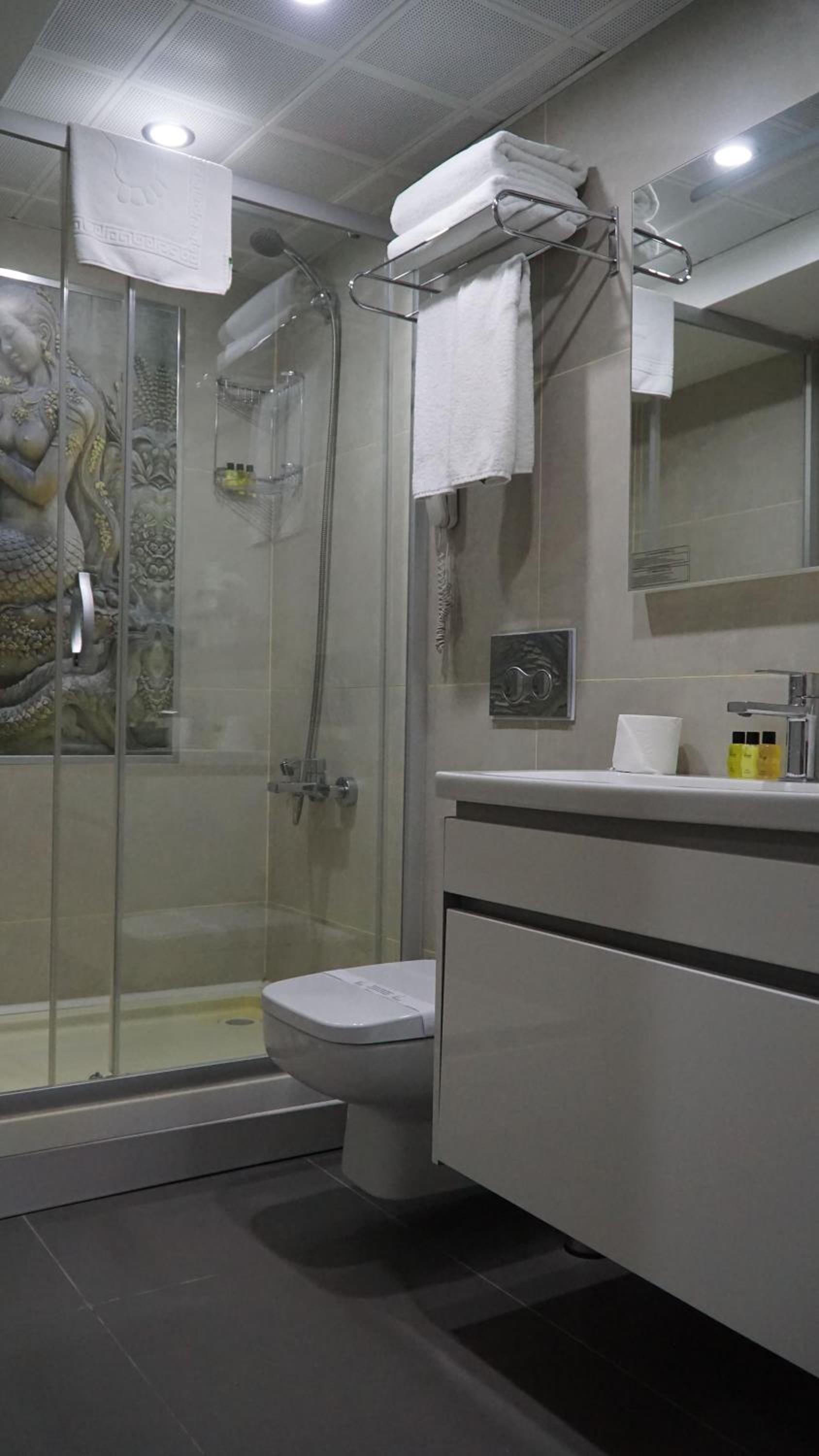 Hotel Marla becomes Marla Otel. - Image 68