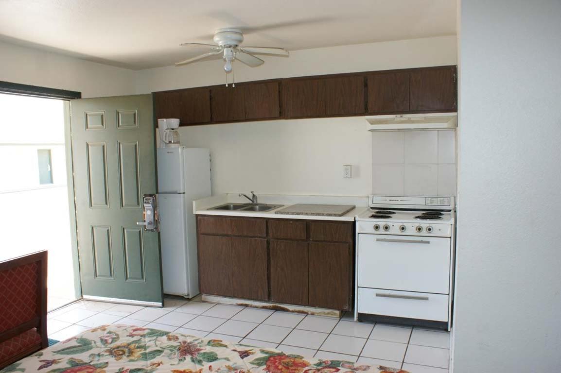 HWY Express Inn and Suites