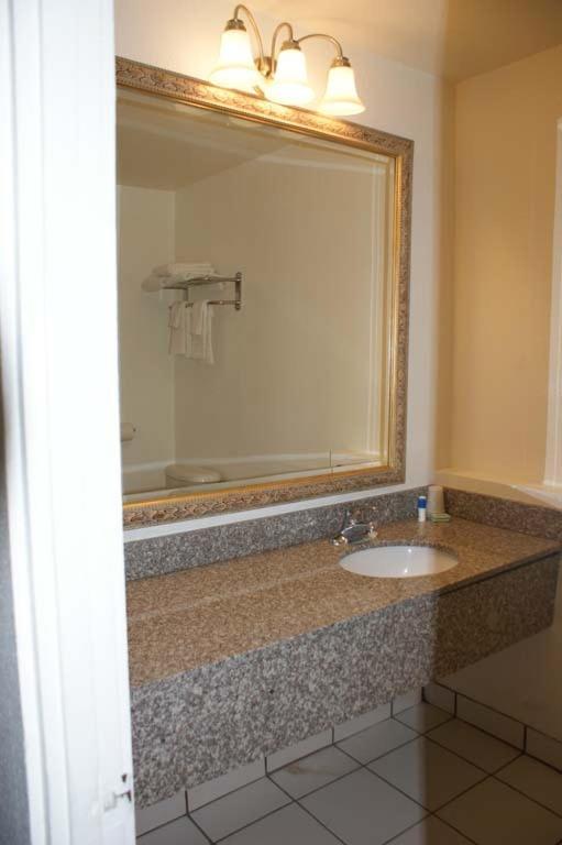 HWY Express Inn and Suites
