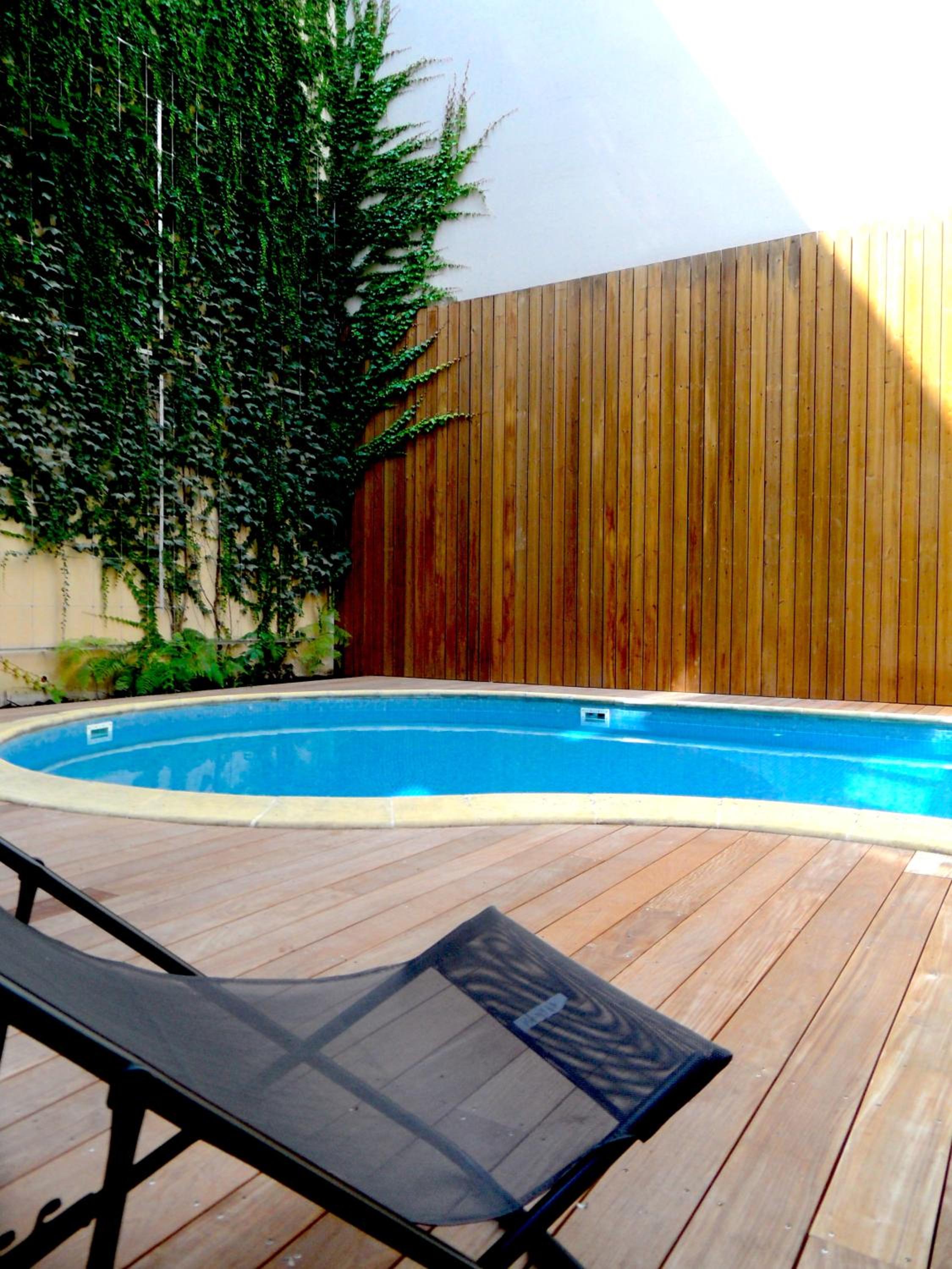 Studio luxe hyper centre piscine view 2
