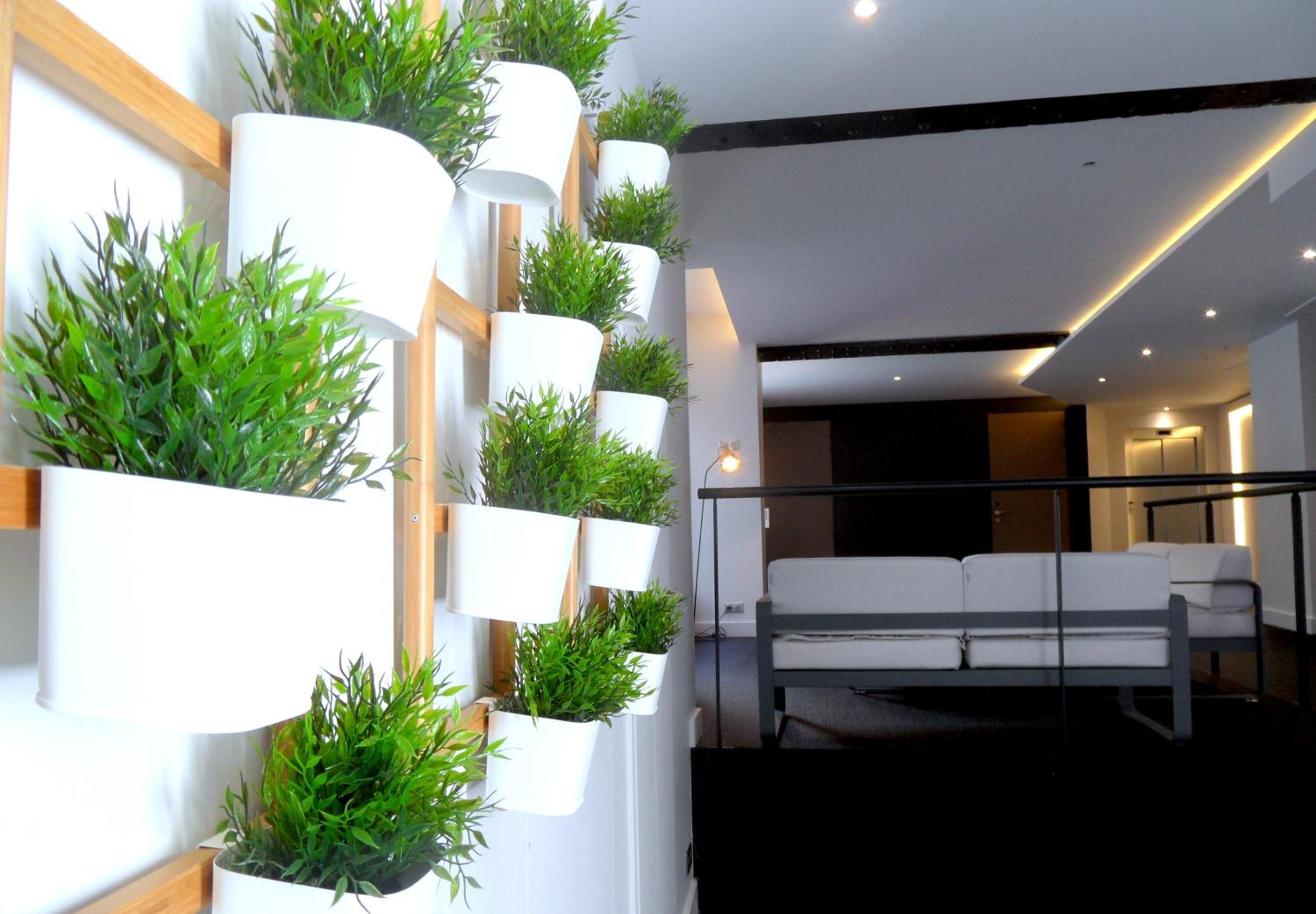 Studio luxe hyper centre piscine view 4