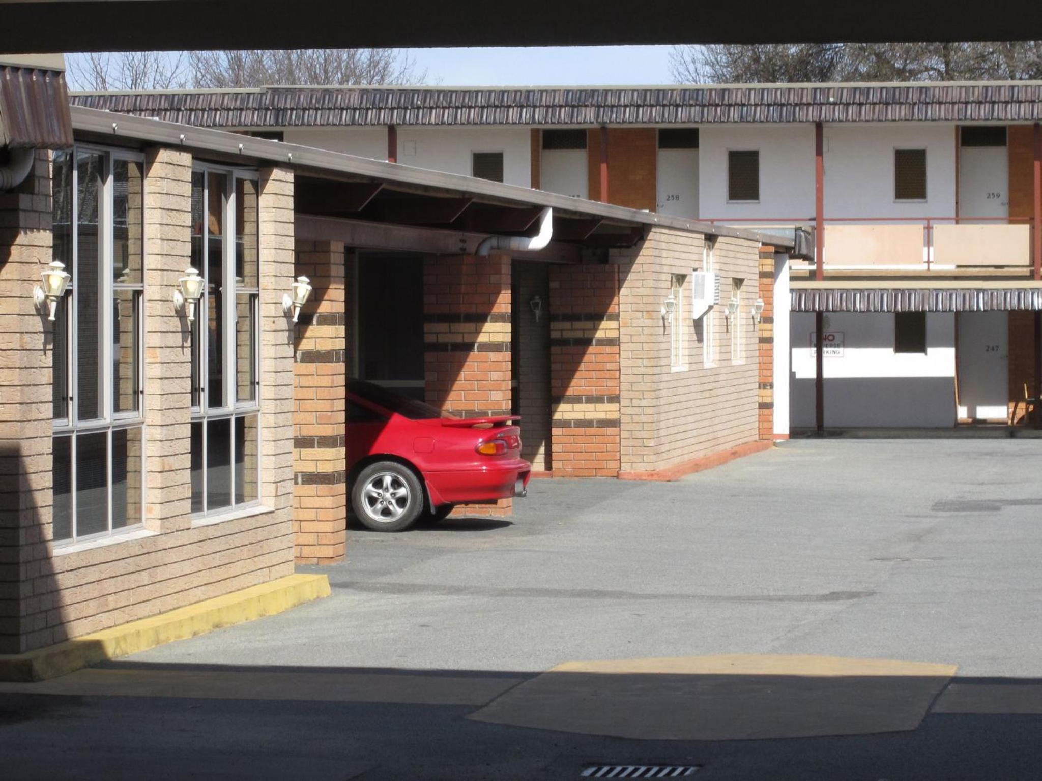 Canberra Lyneham Motor Inn