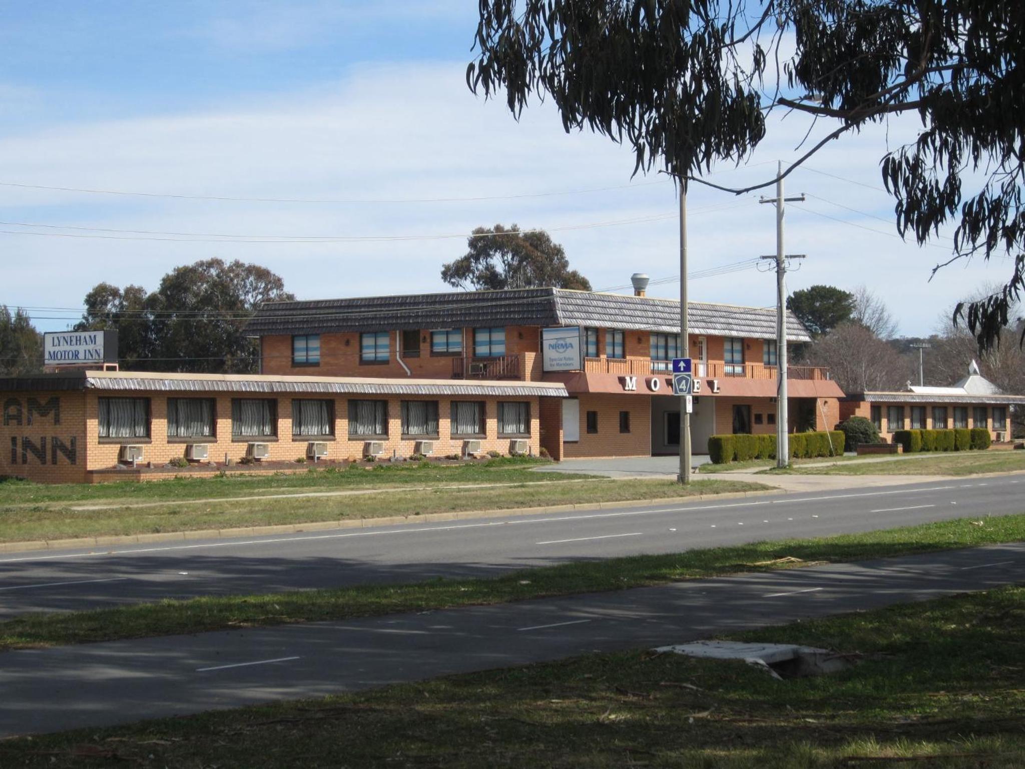 Canberra Lyneham Motor Inn - Image 2