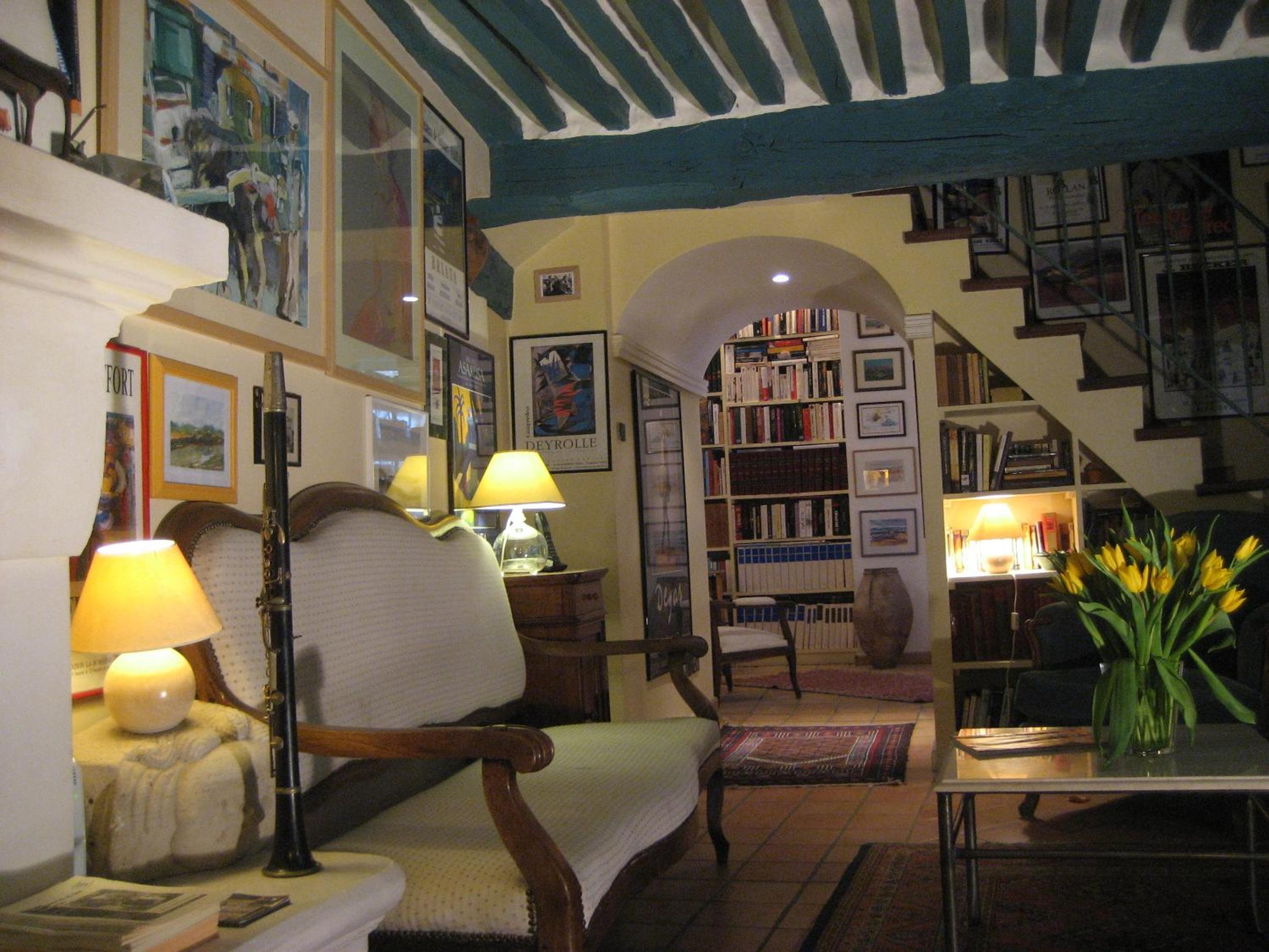 Photo 8