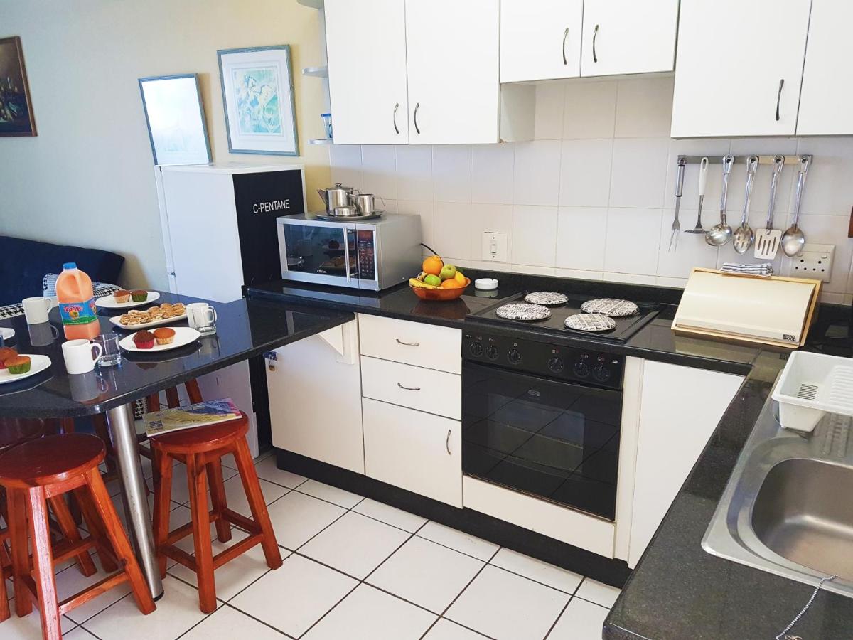 Dumela Margate Flat No 22, Margate, photo 2 of 13