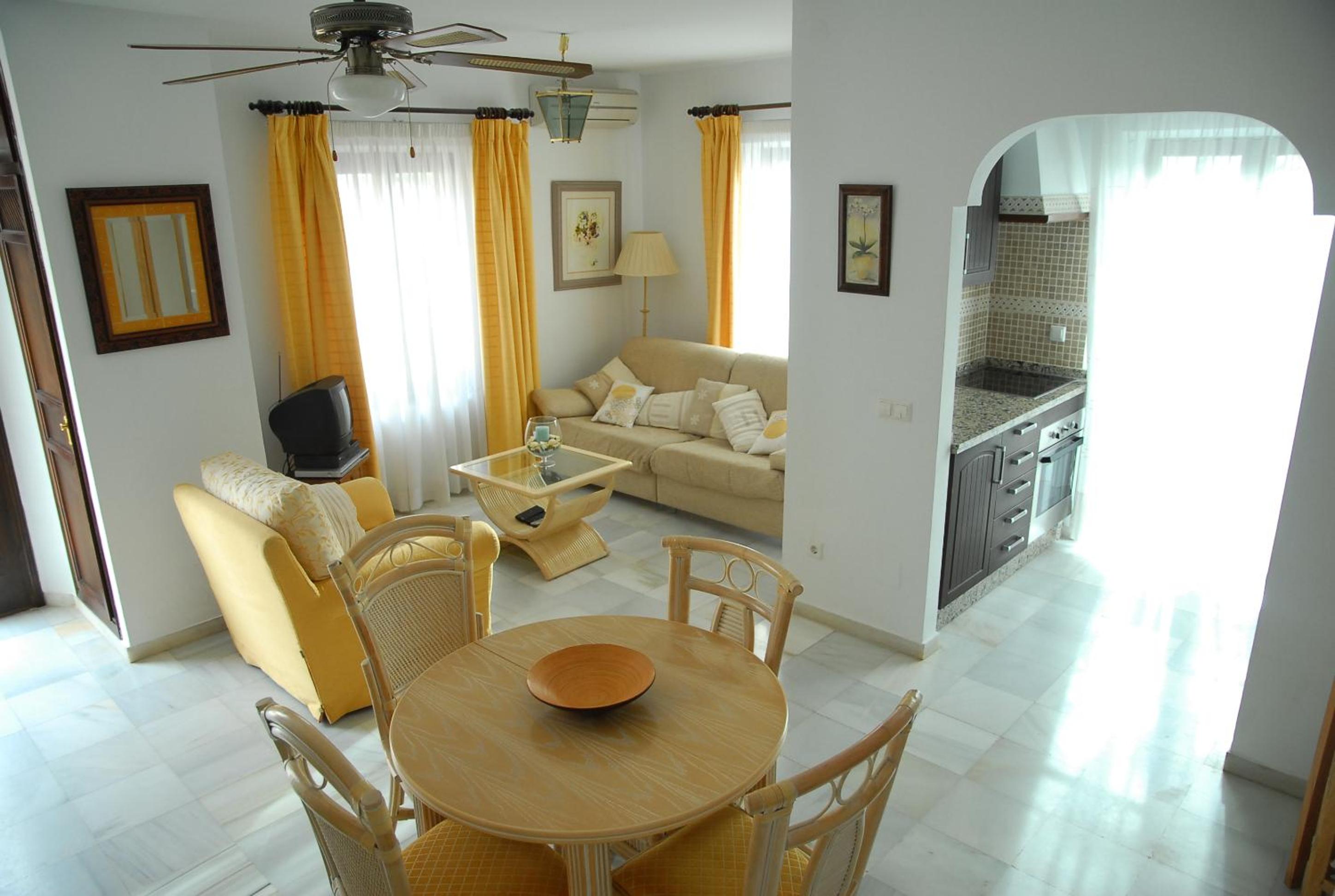Spacious Andalusian Apartment with Pool and Level Access view 4