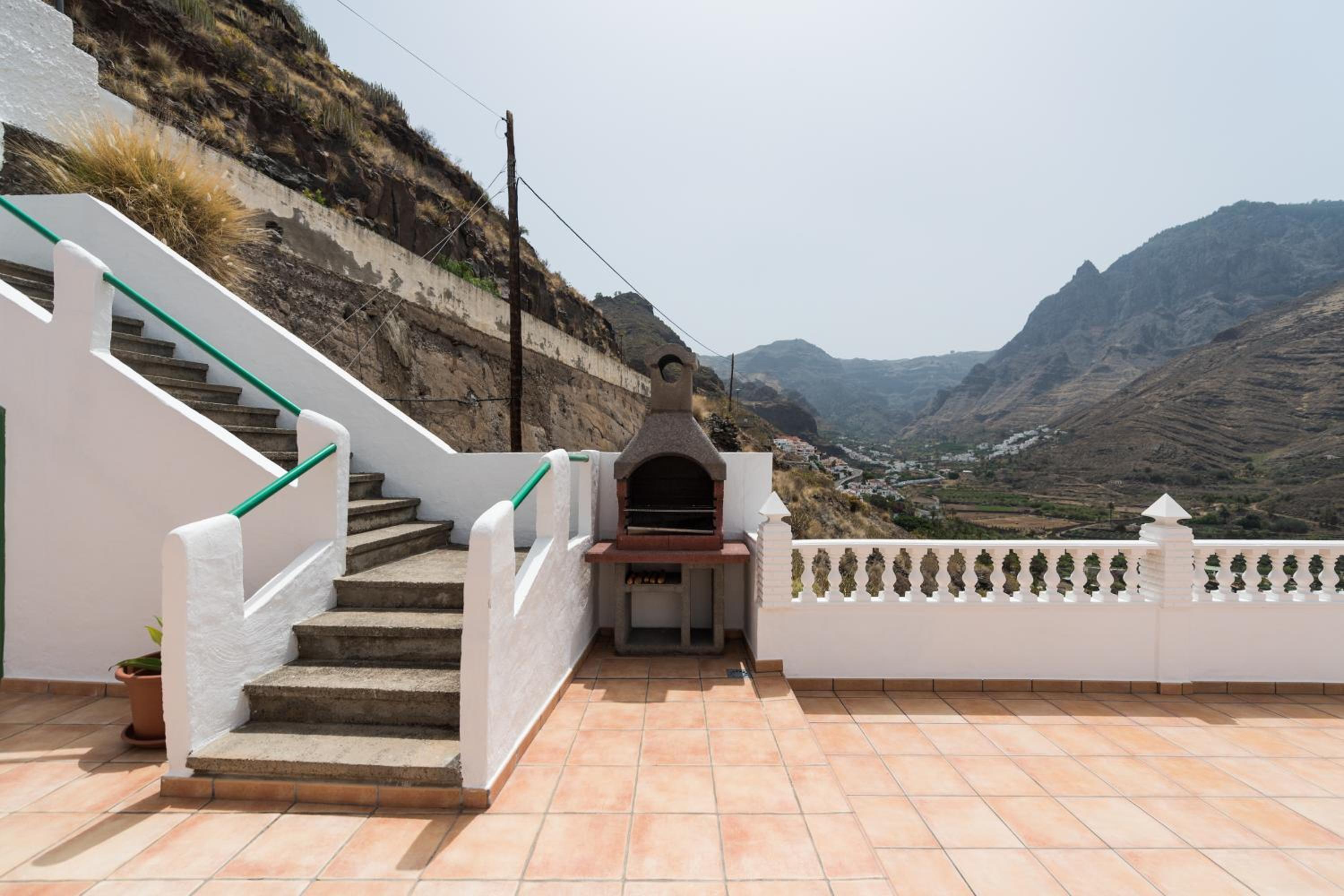 Casa Panchita -Maravillosas vistas al mar y montaña view 3